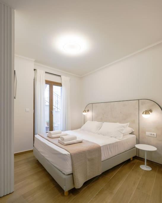 In Heart Of Old Town Saint Rocco's Chic Apartment Chania (Crete)