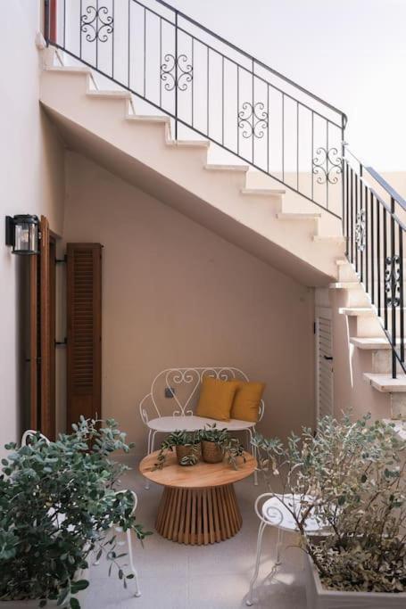 In Heart Of Old Town Saint Rocco's Chic Apartment