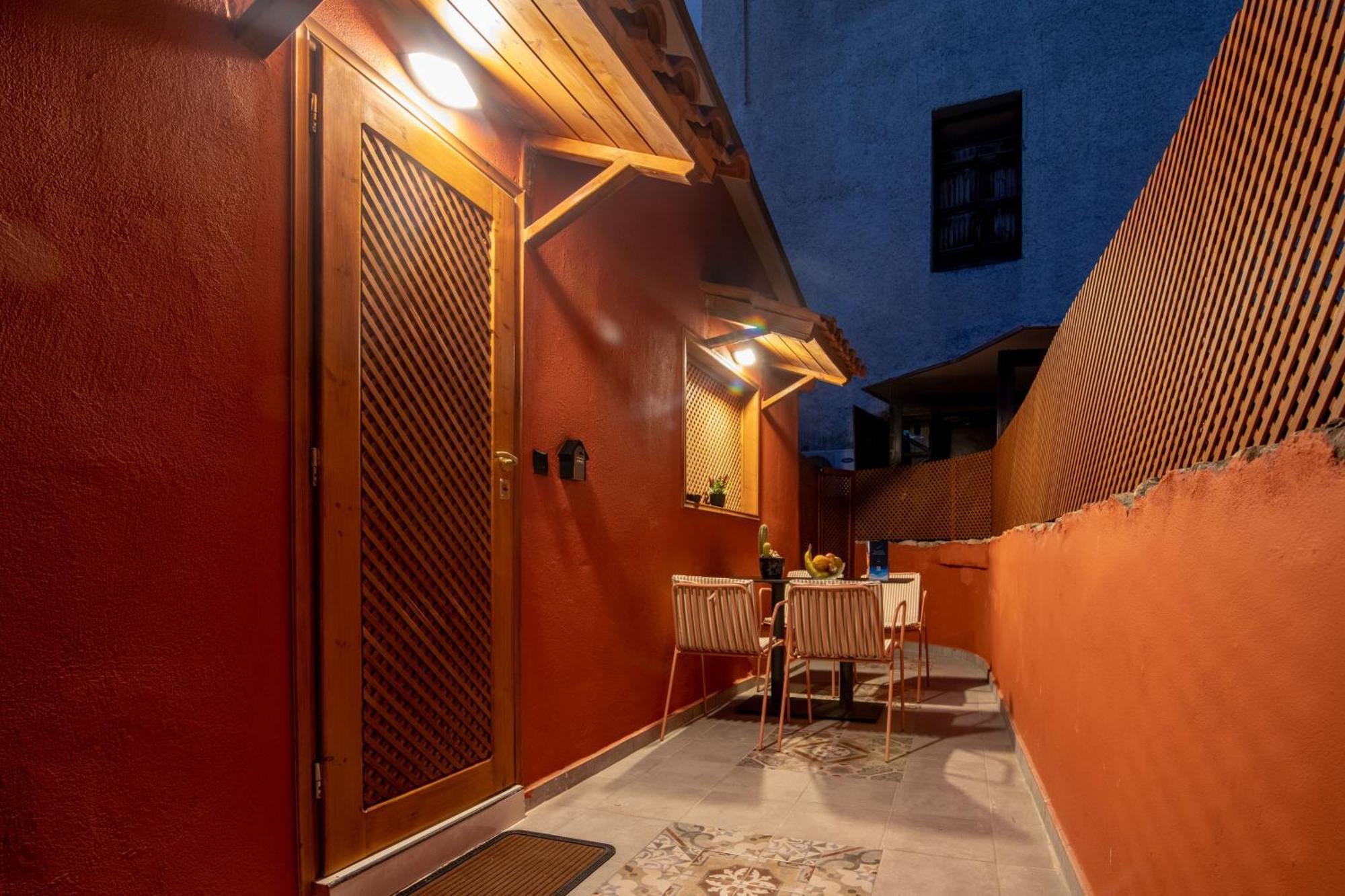 Sylvias Urban Studio * Chrissi Akti Chania