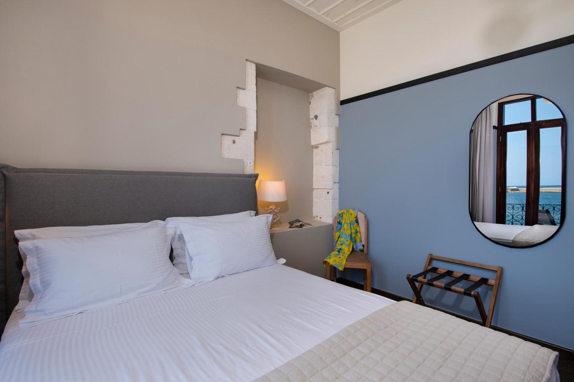 Hotel Mosaic Venetian Harbour *