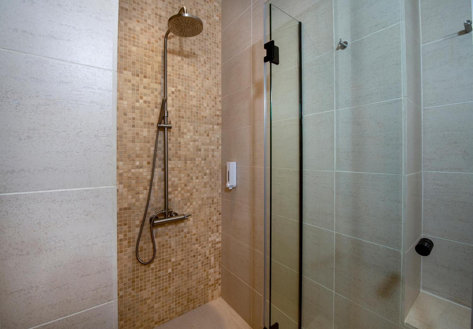 Hotel Mosaic Venetian Harbour *