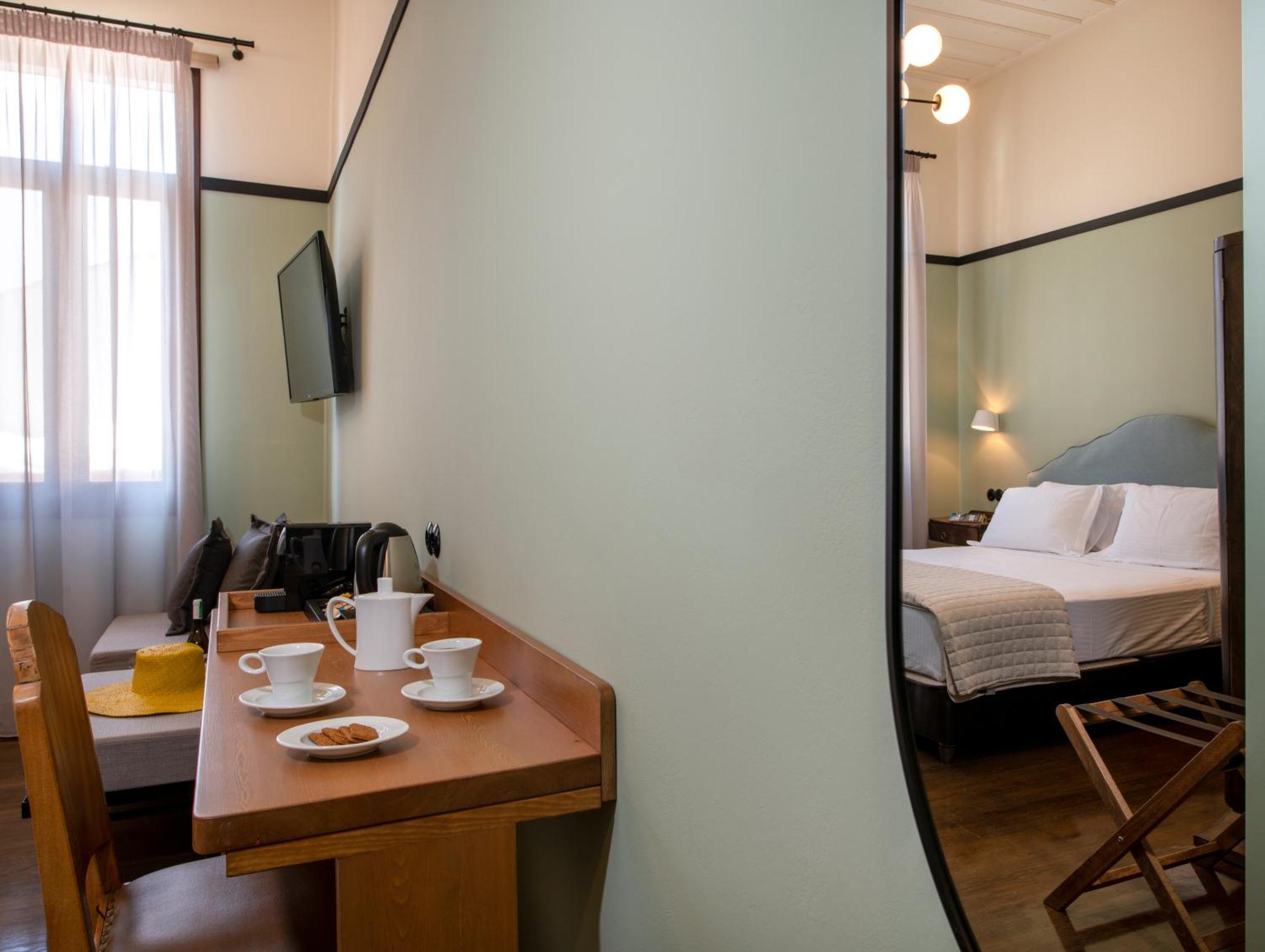 Mosaic Venetian Harbour Hotel *