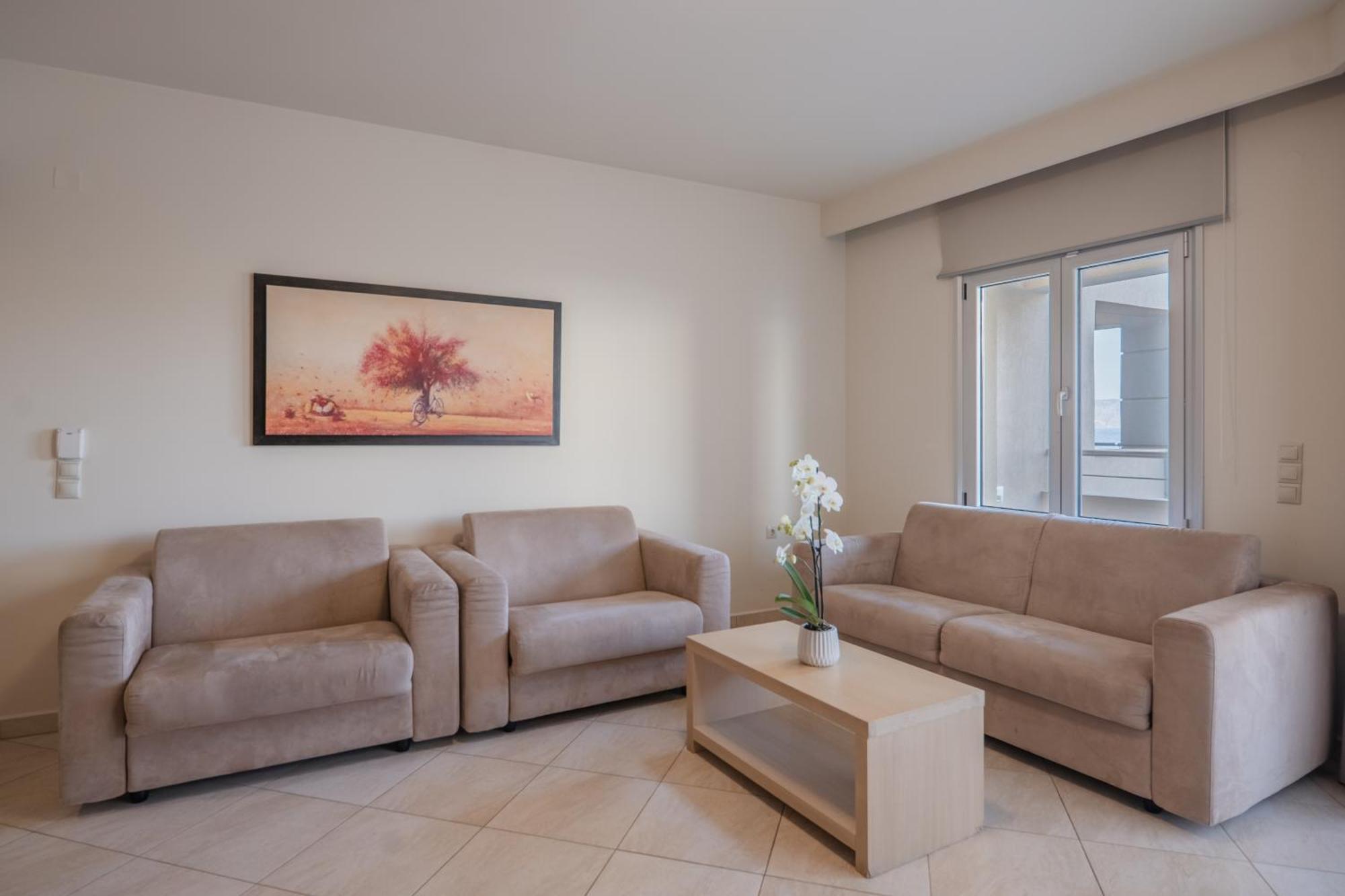 Molos Bay 4*