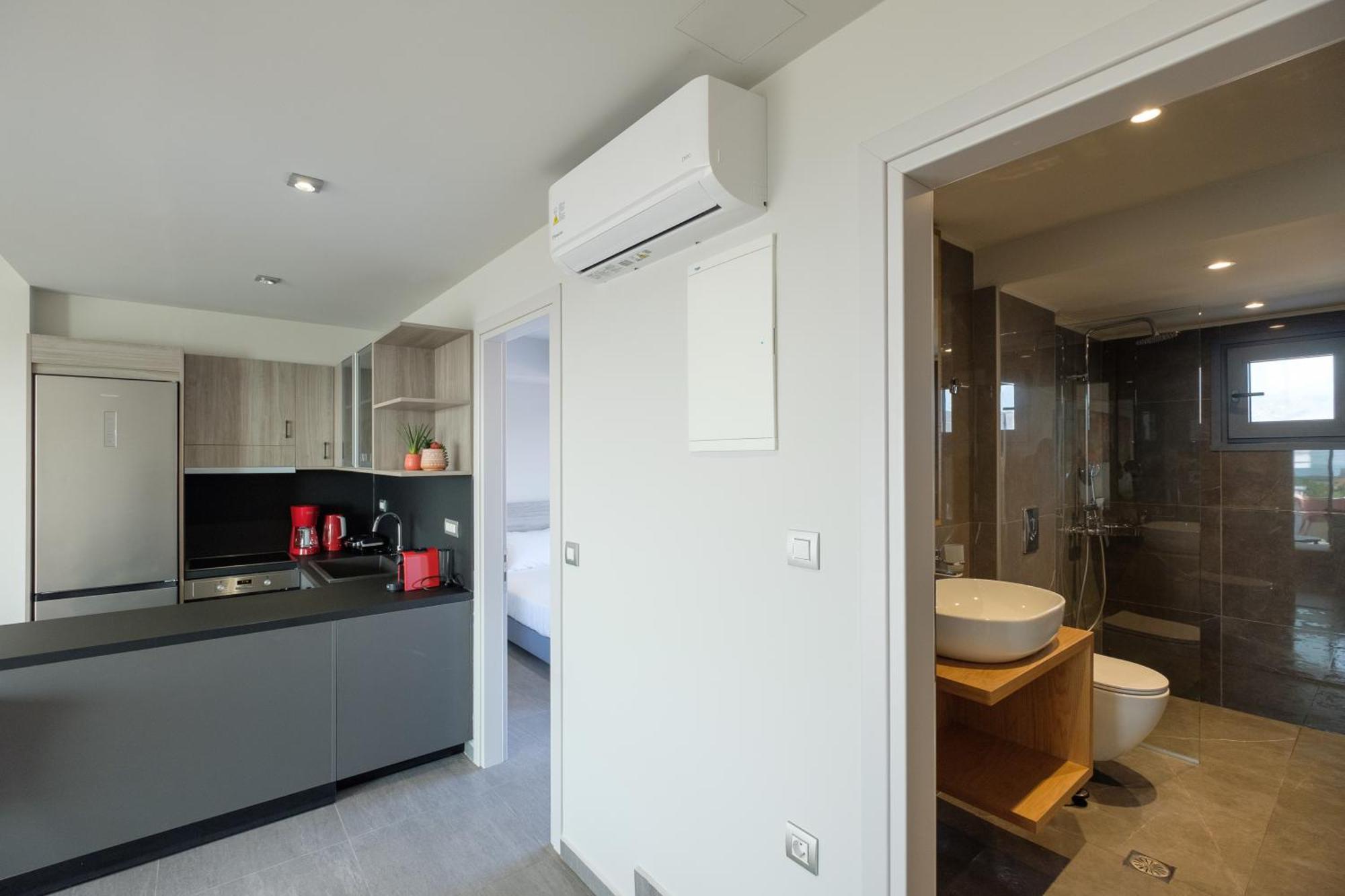 Apartment Sky-high 70sqm Penthouse W. Stunning Views - 05