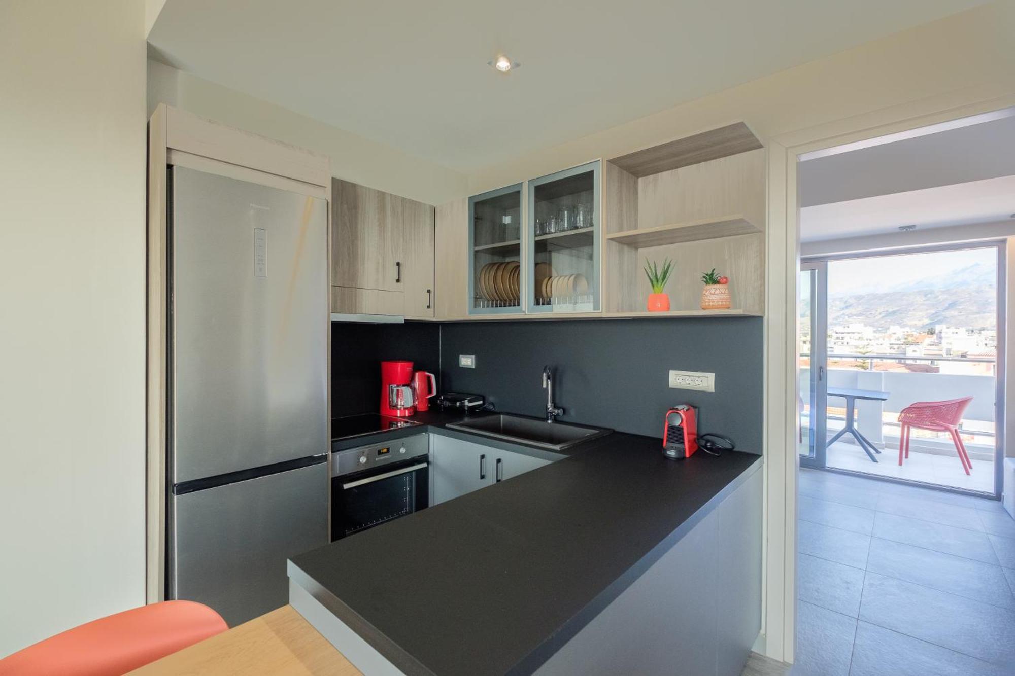 Sky-high 70sqm Penthouse W. Stunning Views - 05