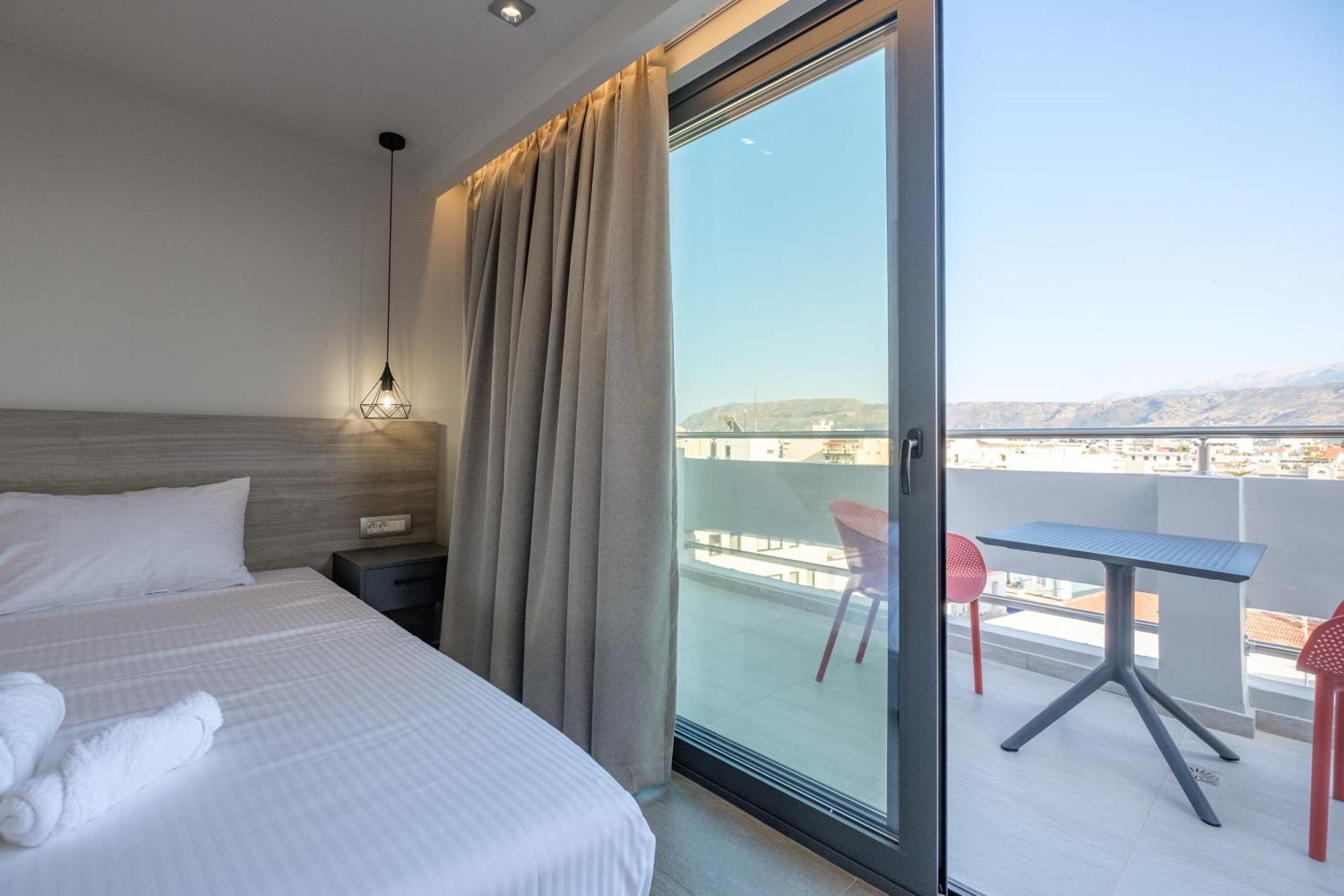 Sky-high 70sqm Penthouse W. Stunning Views - 05 Apartment