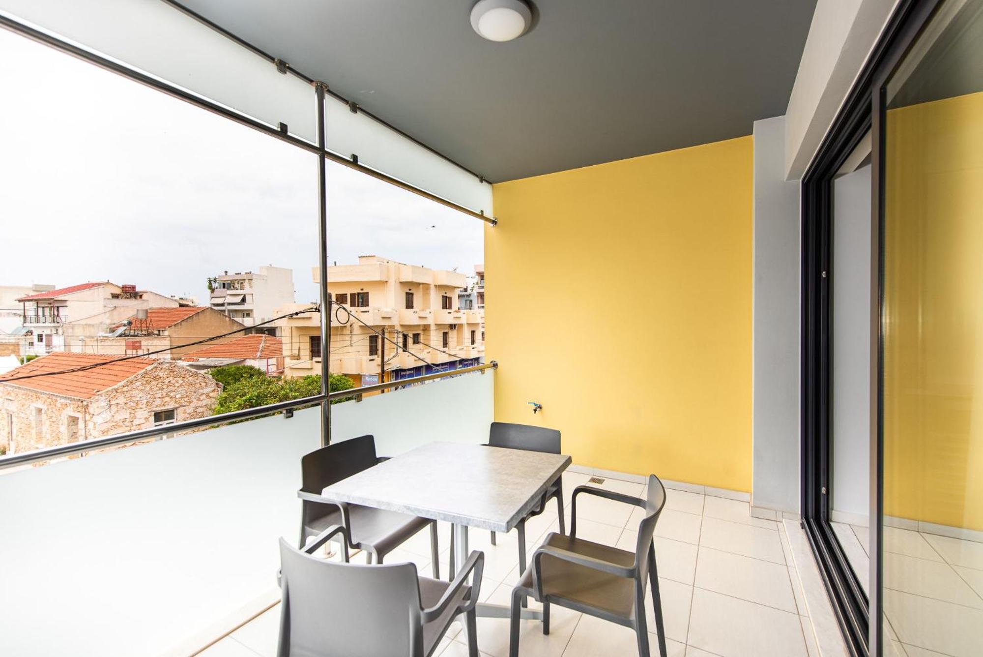 Spring Apartment *