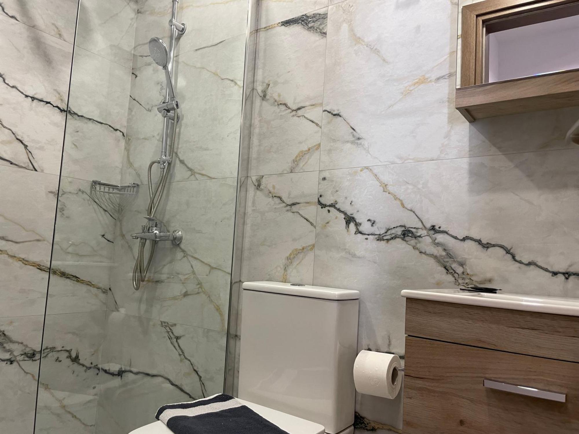 Sk Luxury Apartment *