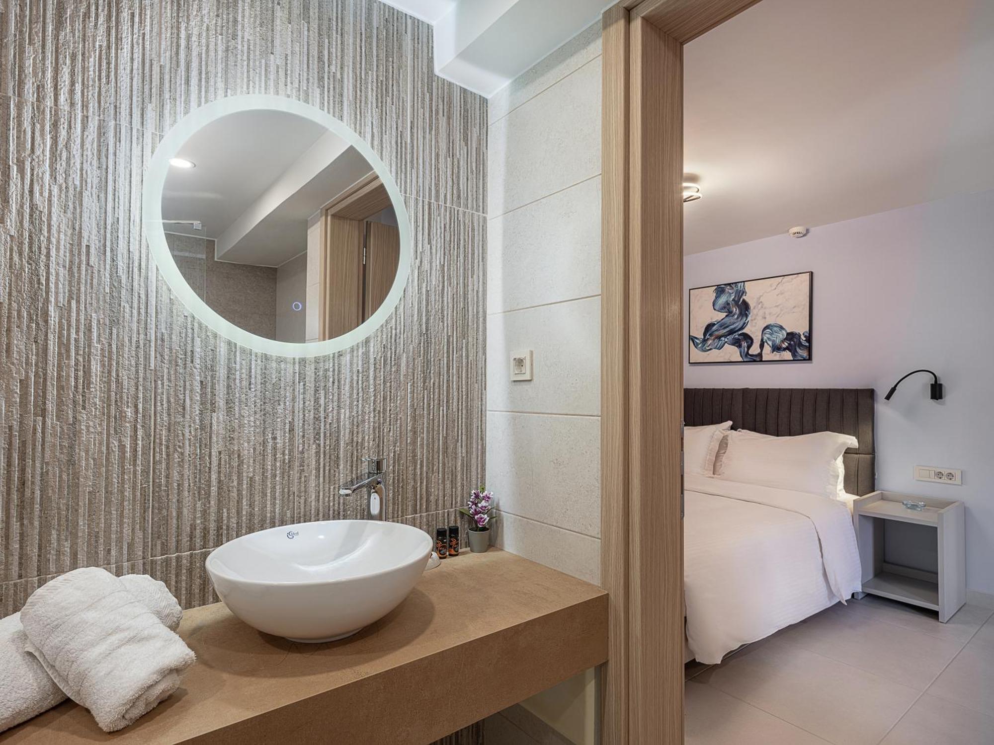 M Hotel 3*