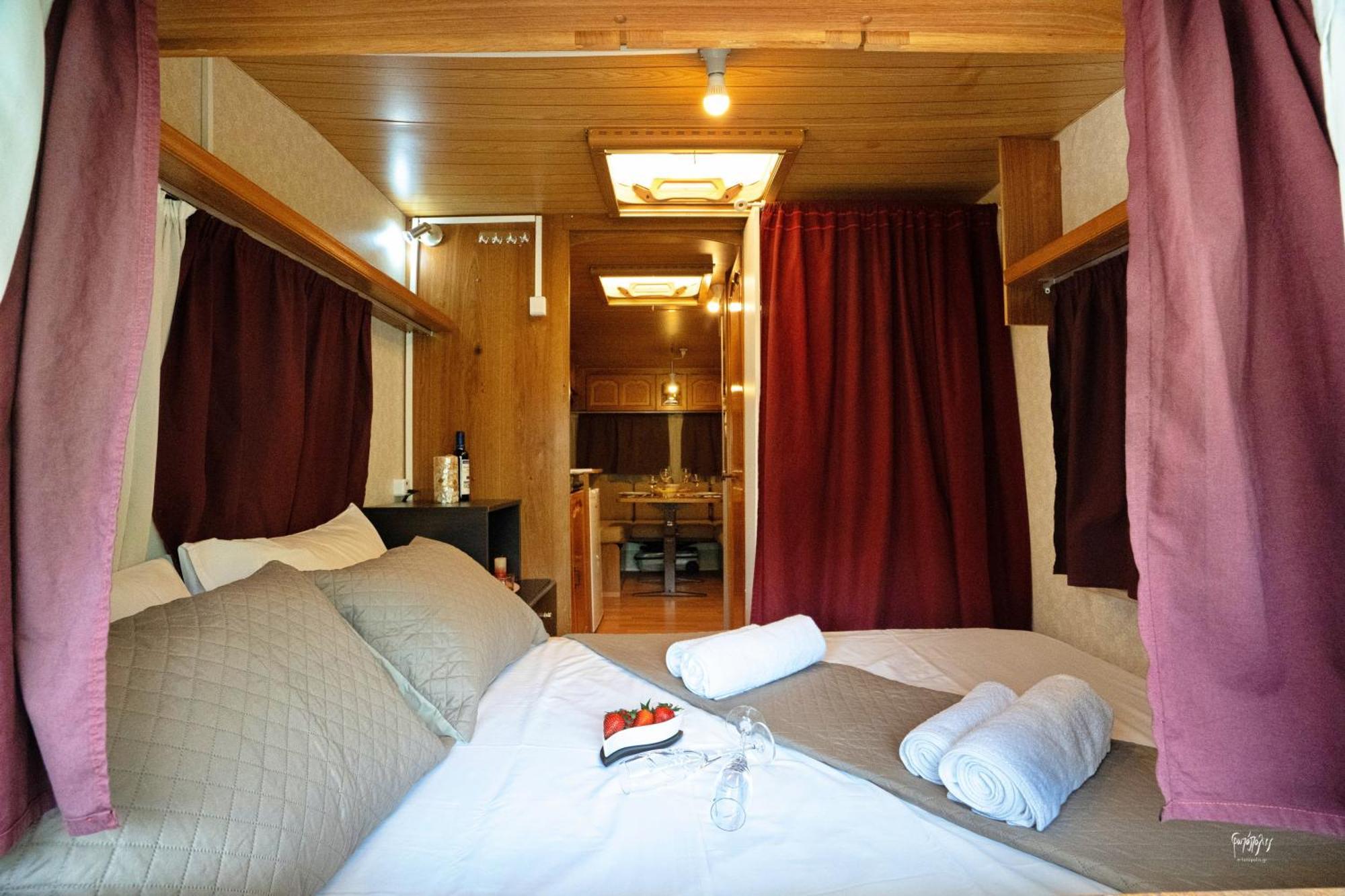 Lemon Garden Camper *