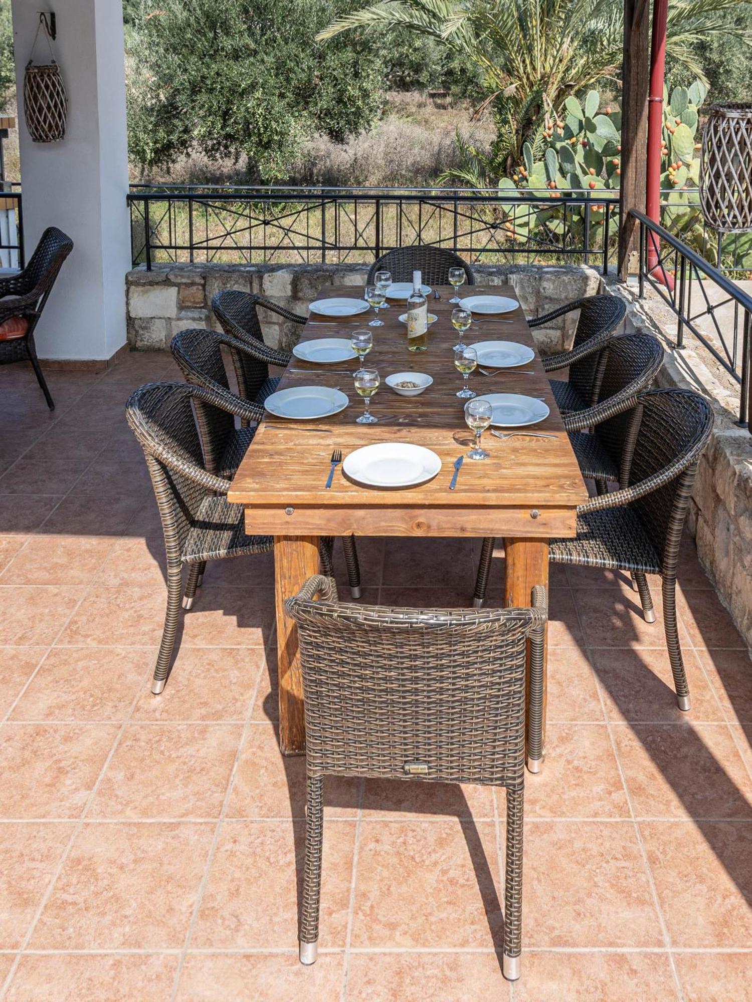Asteria Not Overlooked, 3 Min Drive To Pousada *