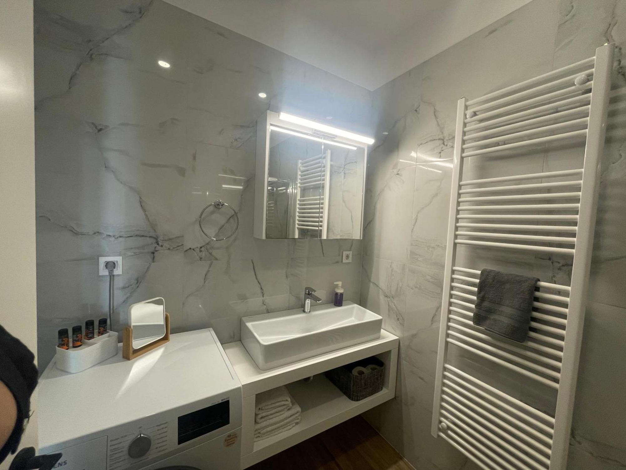Apartment Leonidas House *