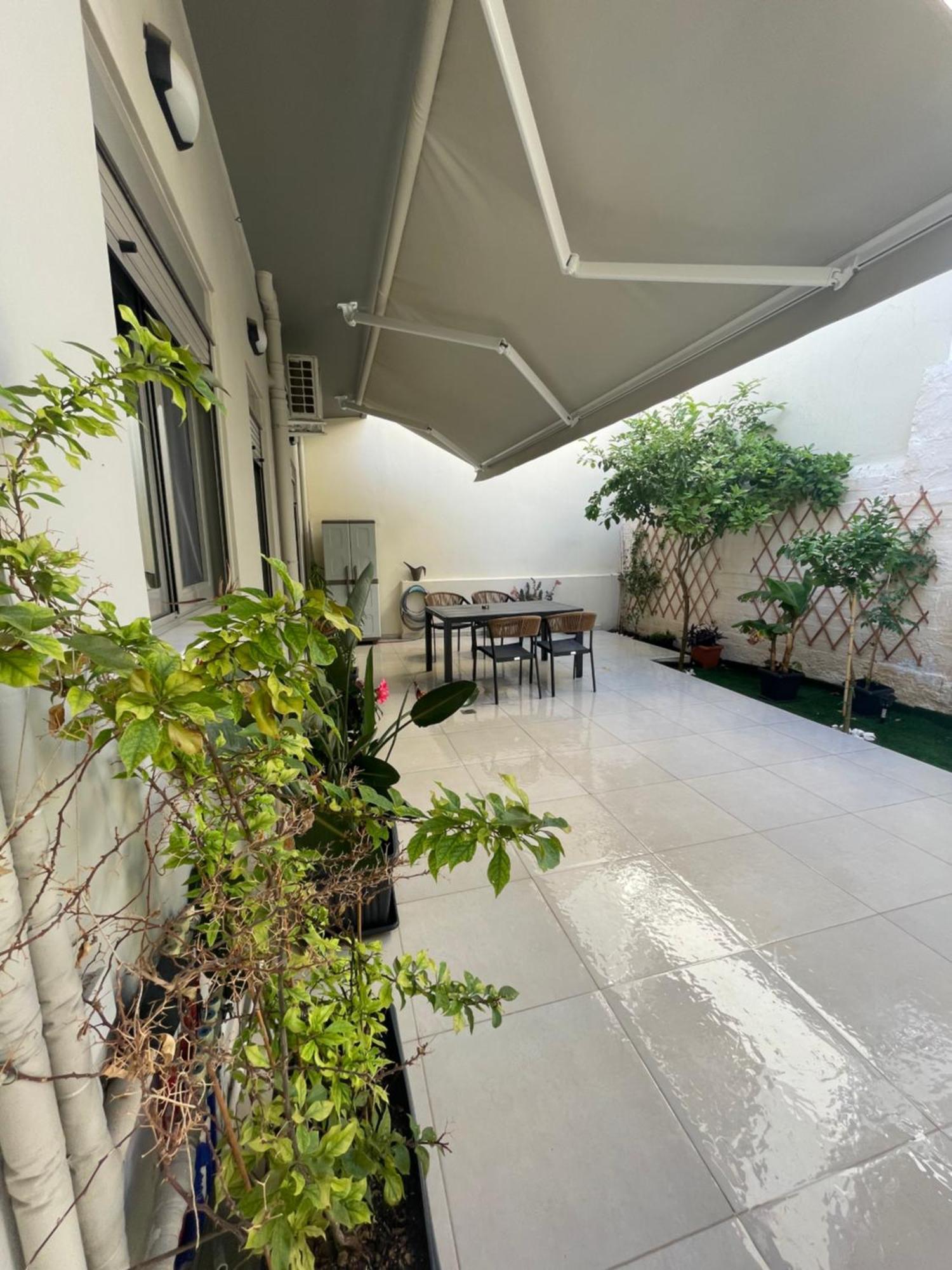 Apartment Leonidas House *