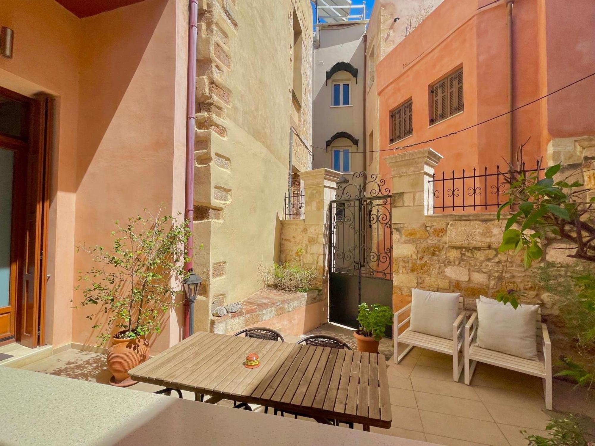 Odyssey Studios * Chania (Crete)