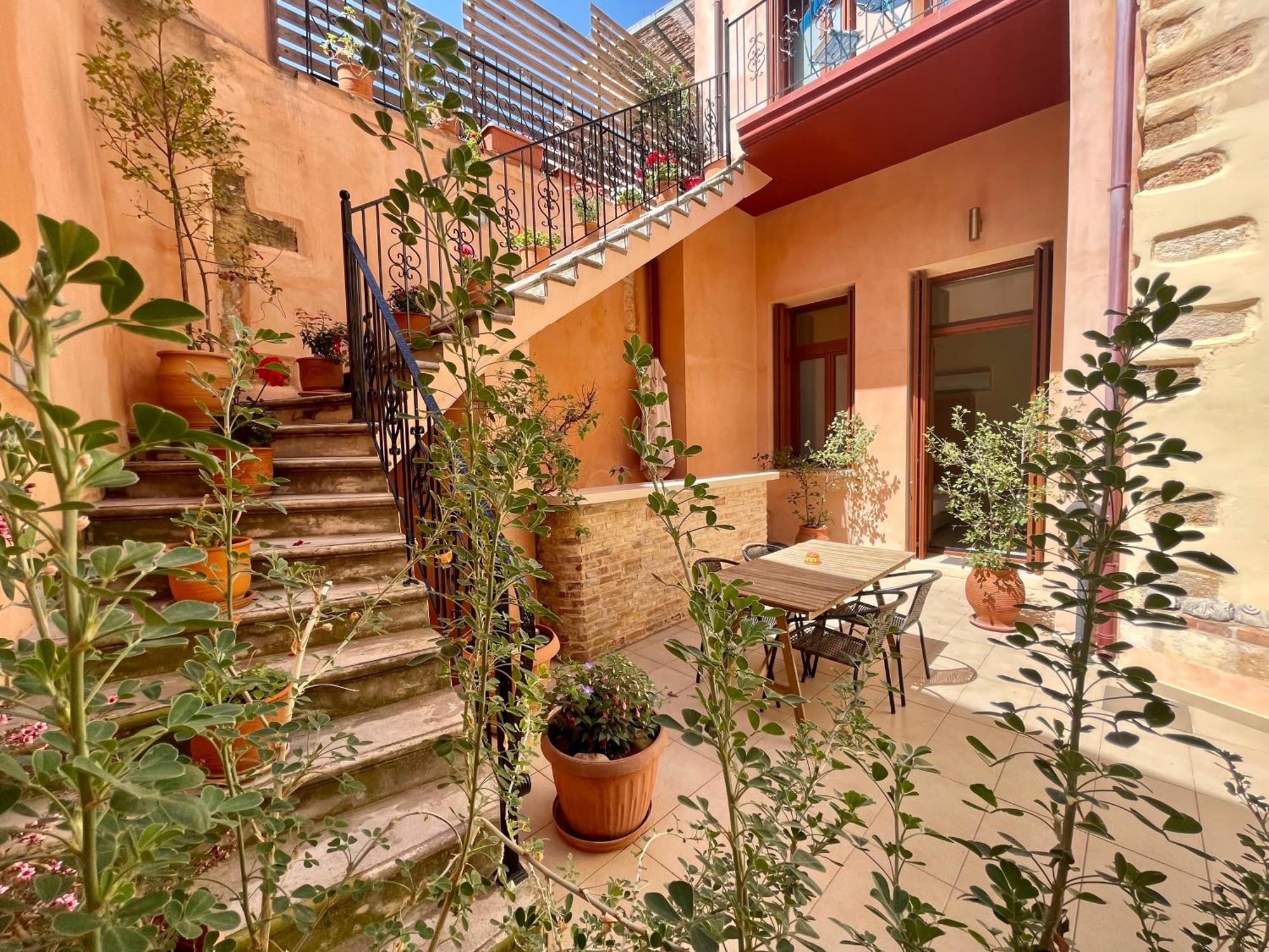 Apartment Odyssey Studios
