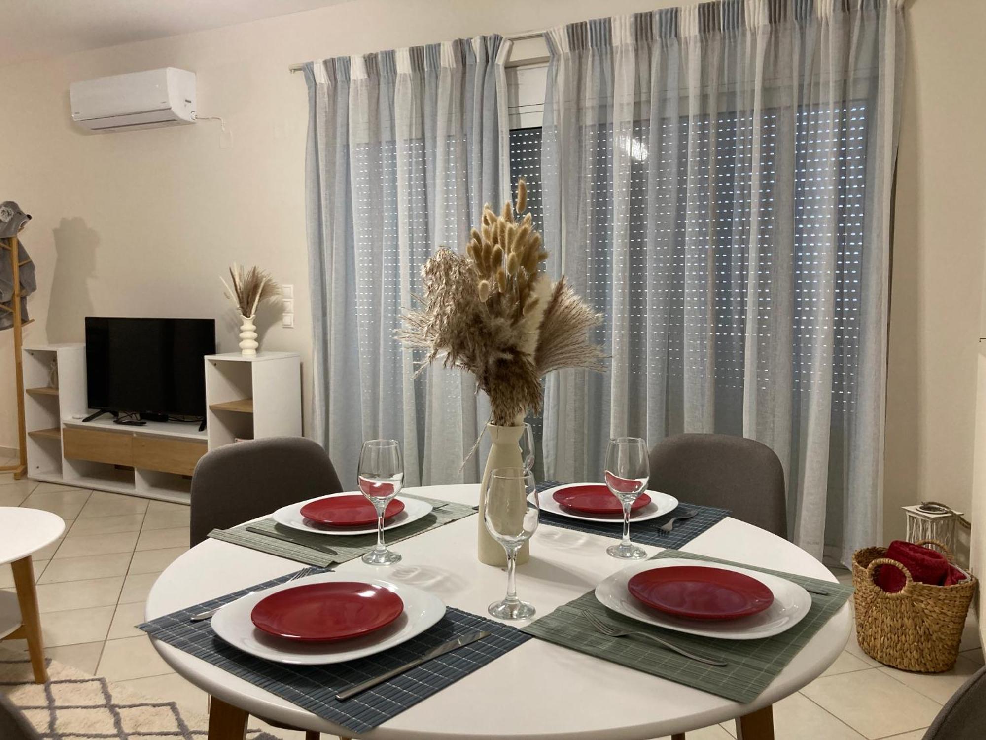 Stephanie's Place - Charming With Sea View