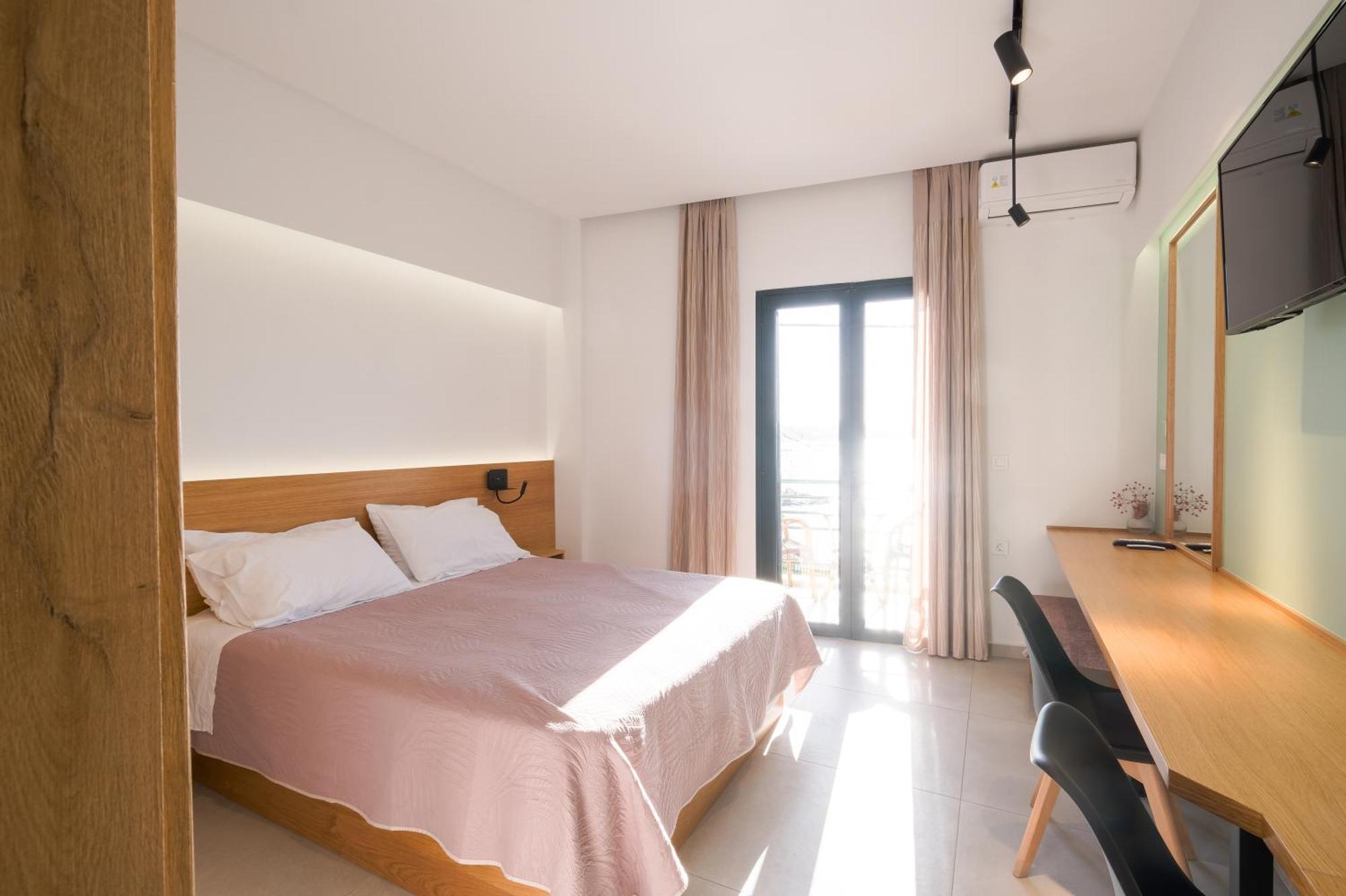Arocaria 3* Chania (Crete)