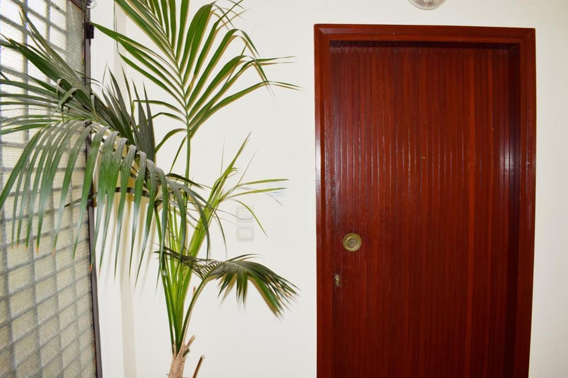 Nama -central Vacation With Free Parking Only 900m Far From Venetian Port And Beach! Apartment *