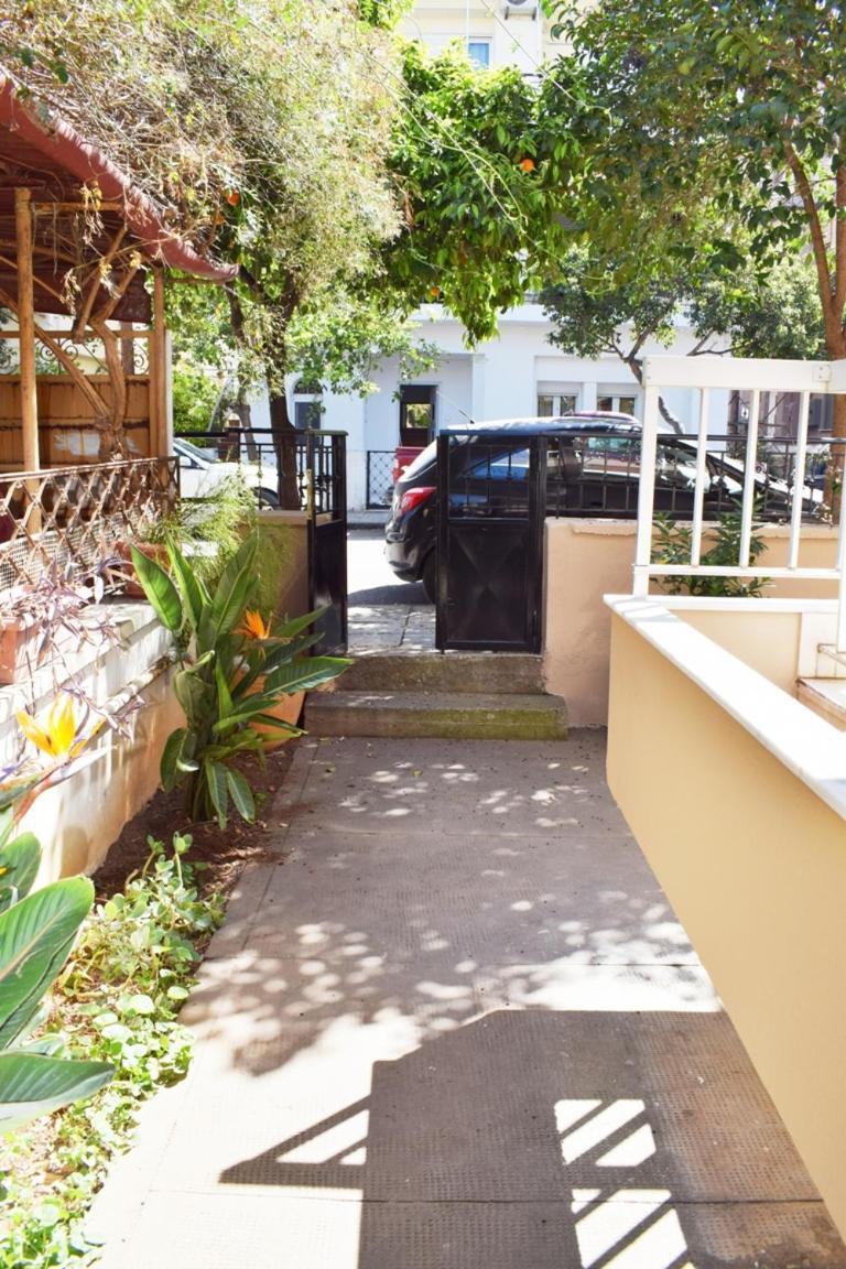 Nama -central Vacation With Free Parking Only 900m Far From Venetian Port And Beach! Apartment