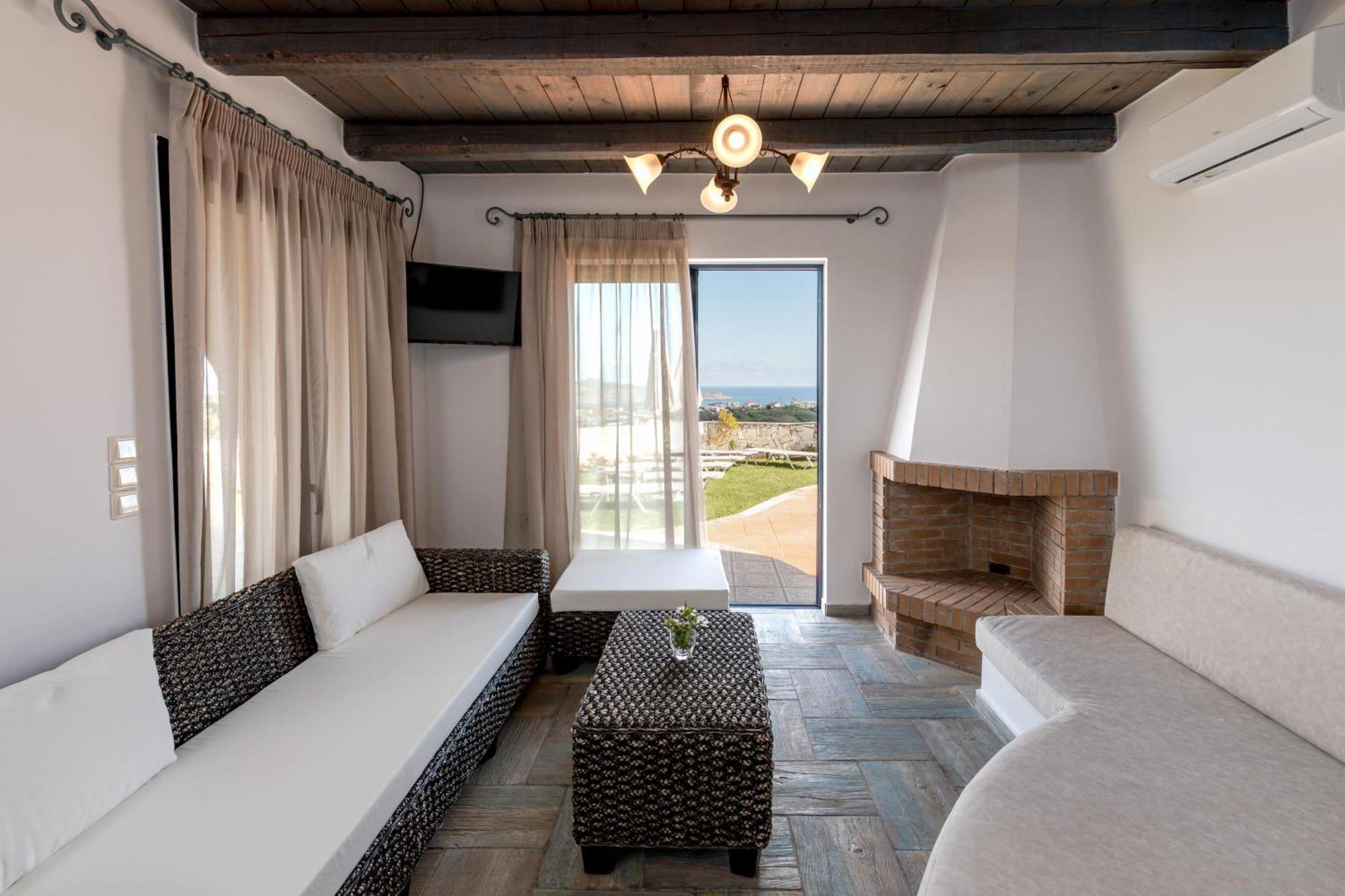 Pandora Villa *