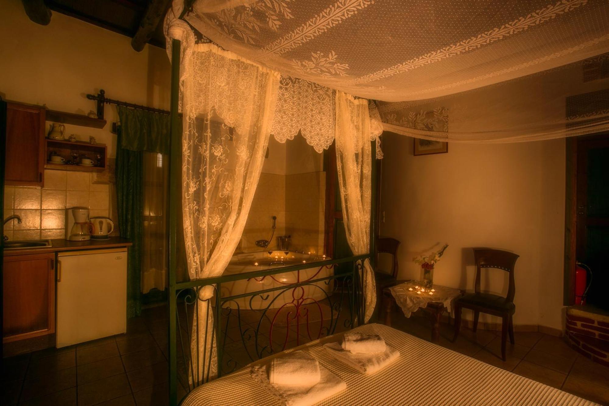 Ifigenia Lux Maisonette In Oldtown And In Theriso Vilage 14 Km Outside Of Chania * Chania (Crete)