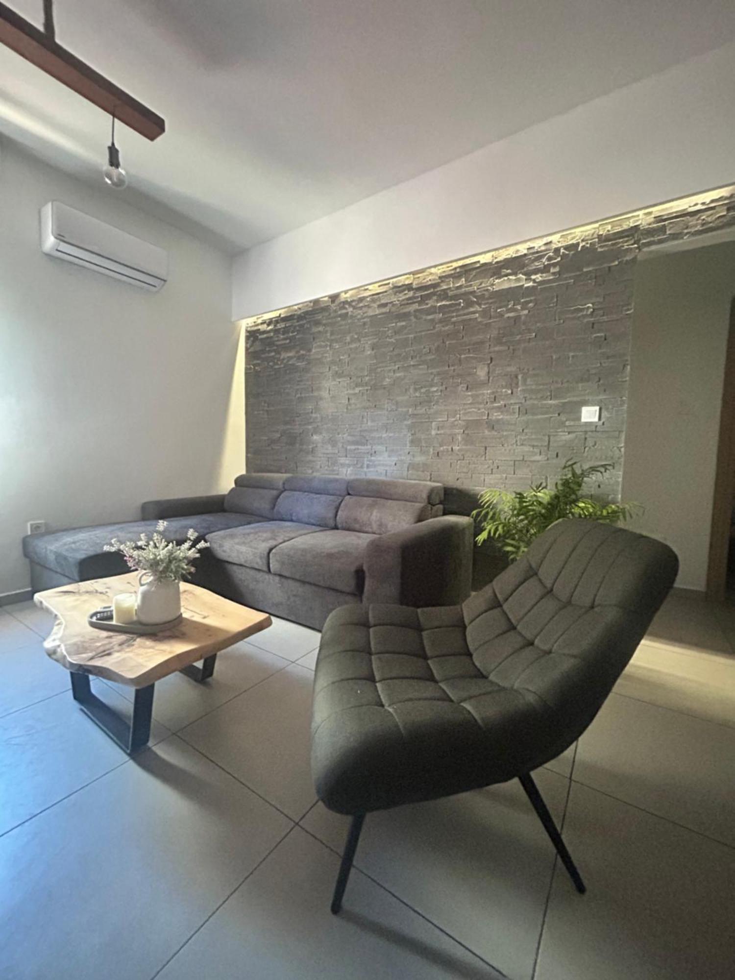 Evis House