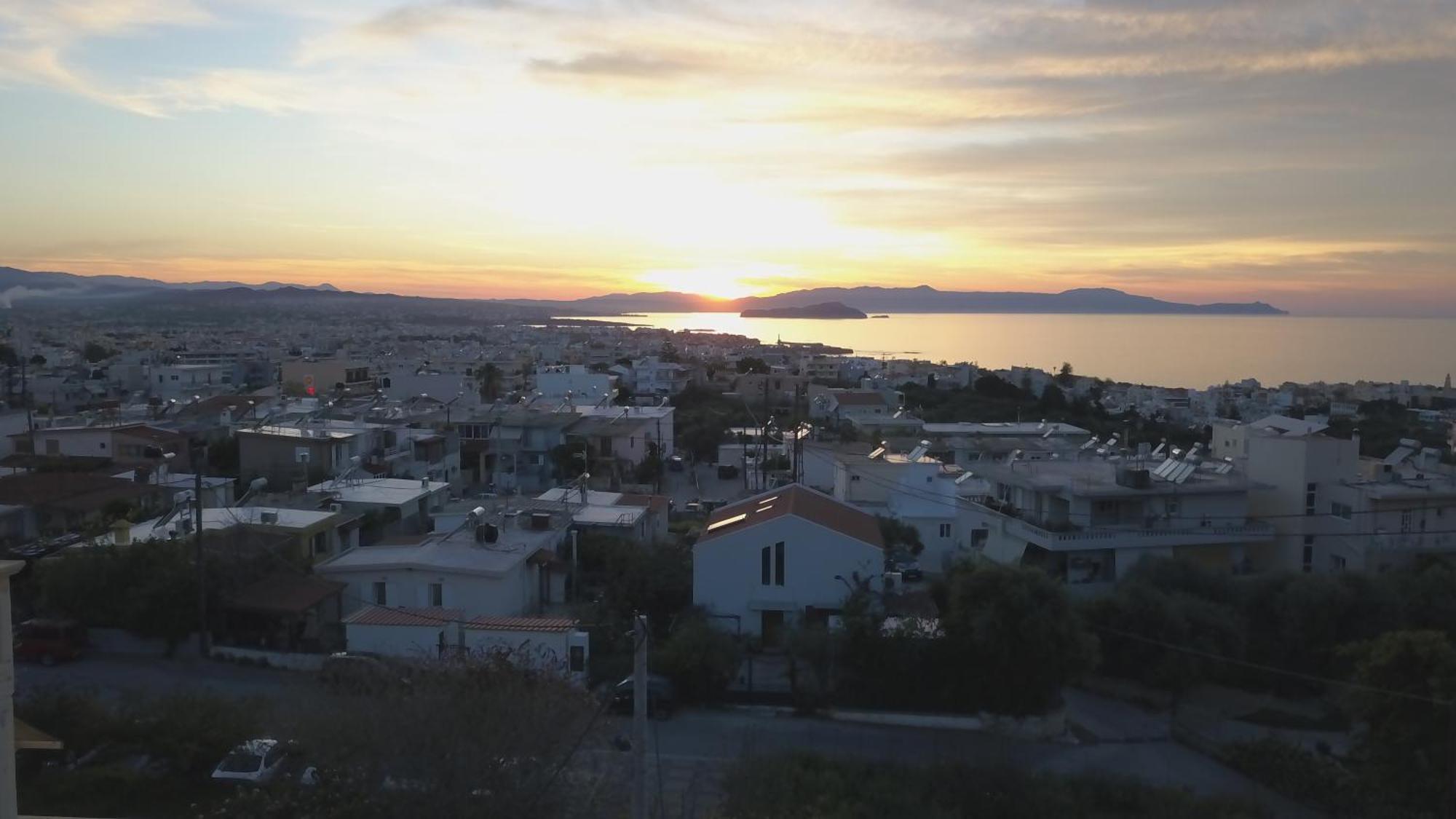 Stephanie's Place - Charming With Sea View Apartment *