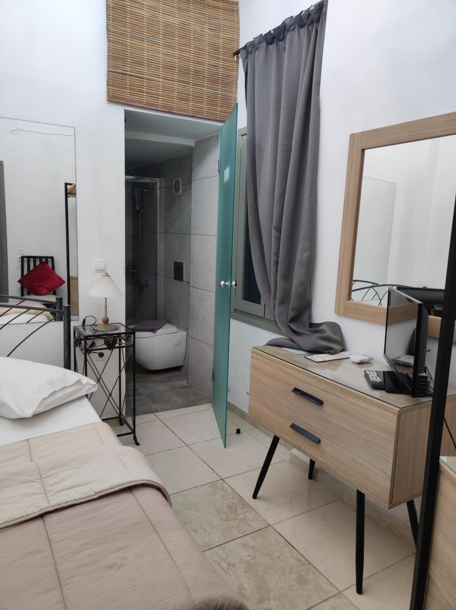 Porto Chania Guest house 3*
