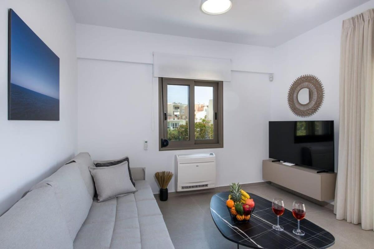 α ηeaven View Park Gem - Chania Getaway Apartment