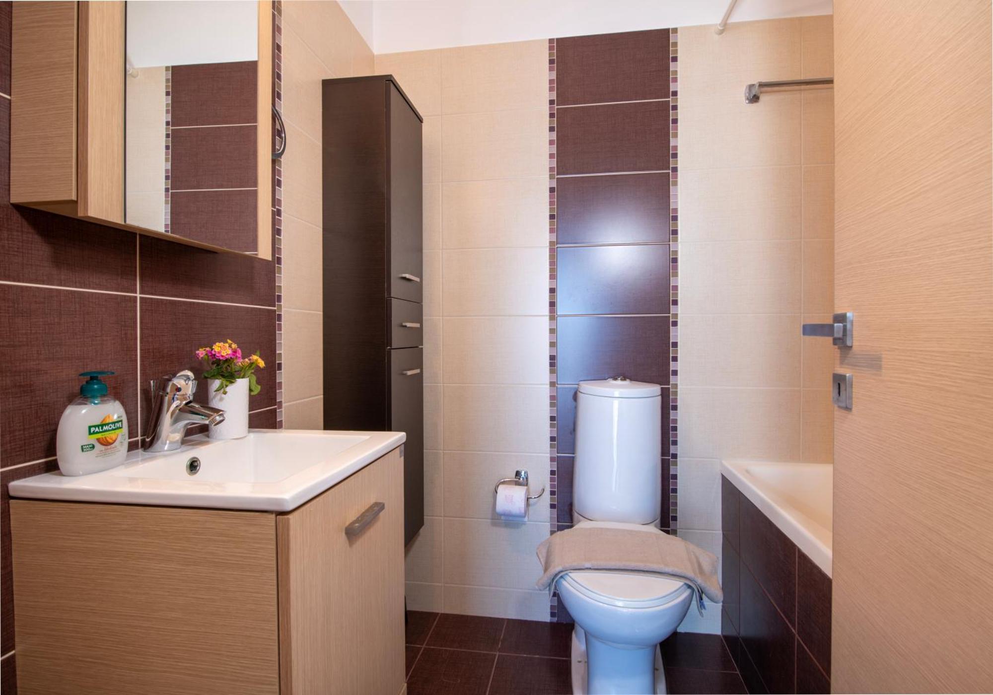 Ashlin Seaside Luxury