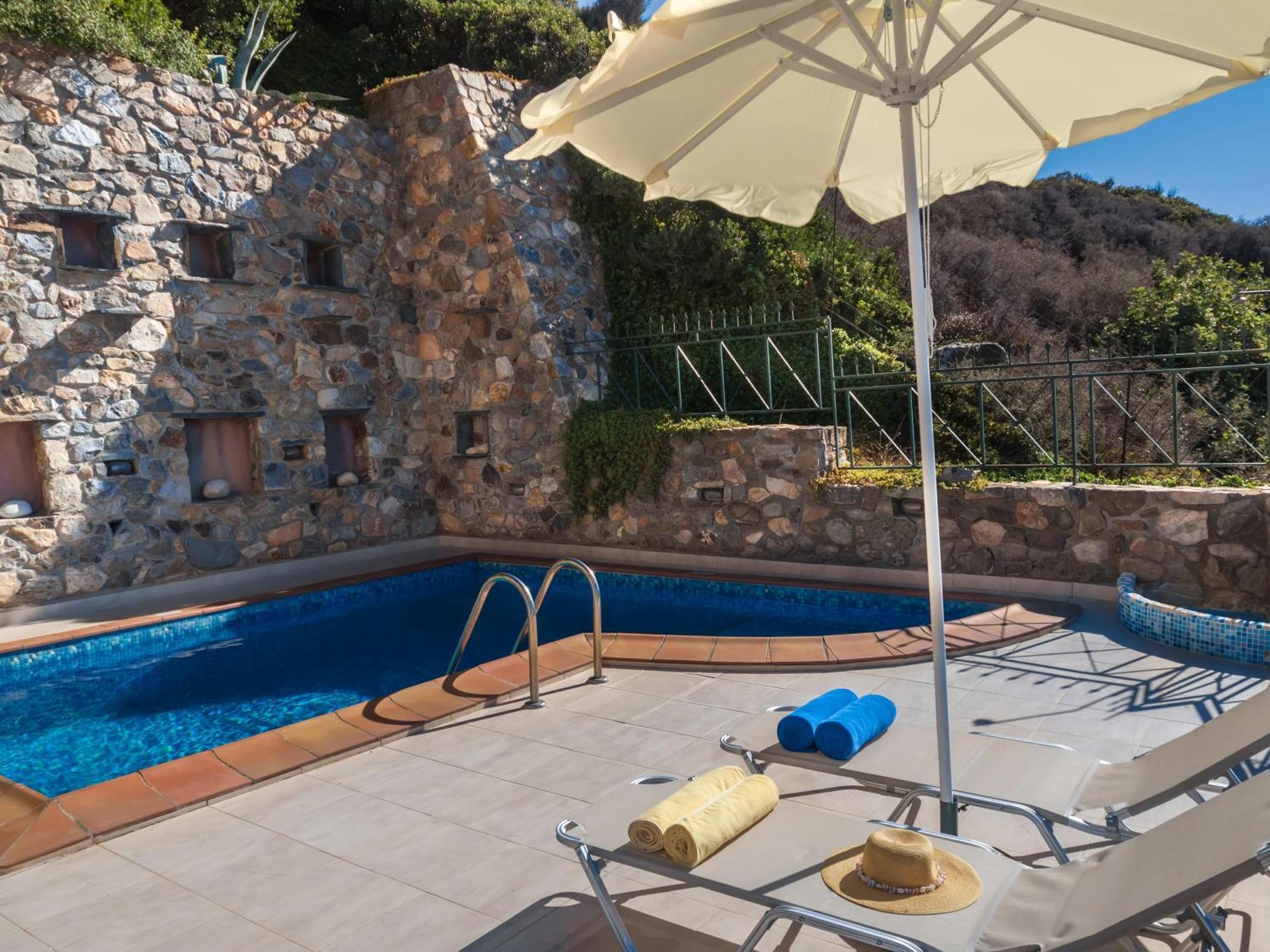 Villa Seaview Amphitriti With Private Pool, 20 Min From Elafonissi Chania (Crete)