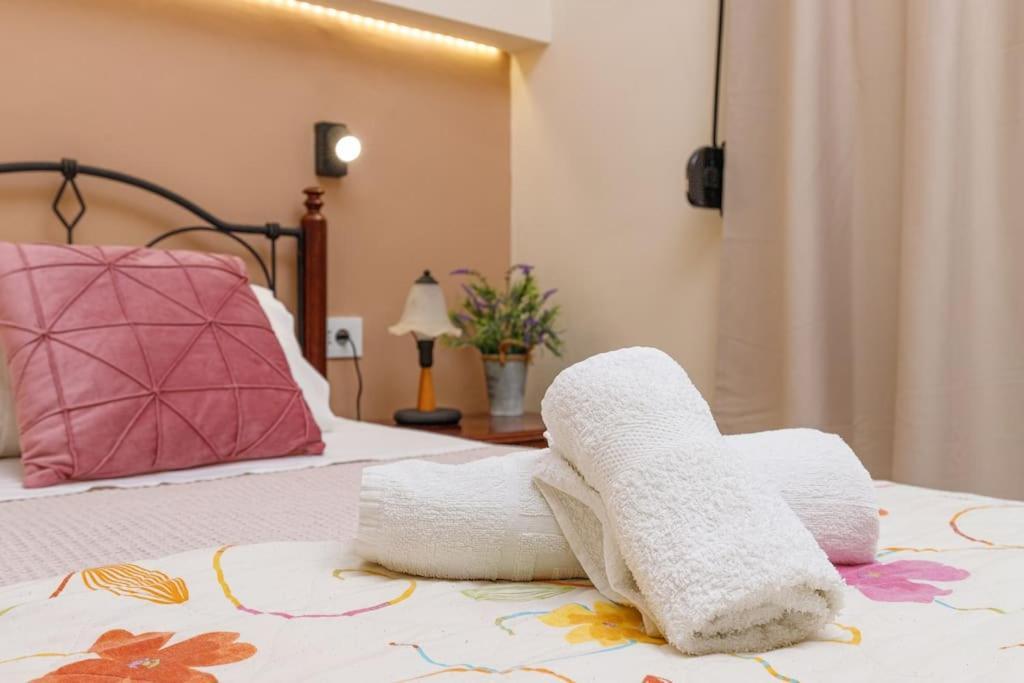 Tziapartment In Downtown Chania Apartamento Chrissi Akti Chania