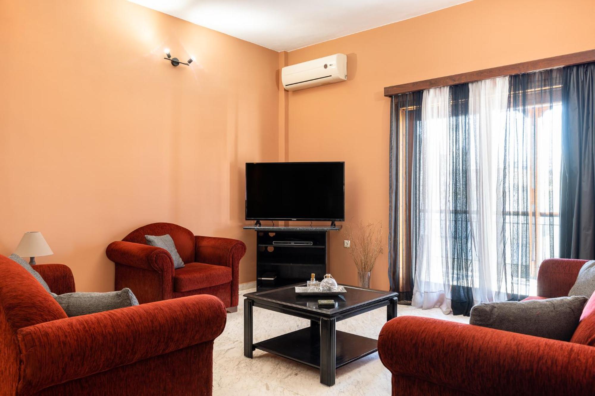 Big Spacious In The Heart Of The City! * Chania (Crete)