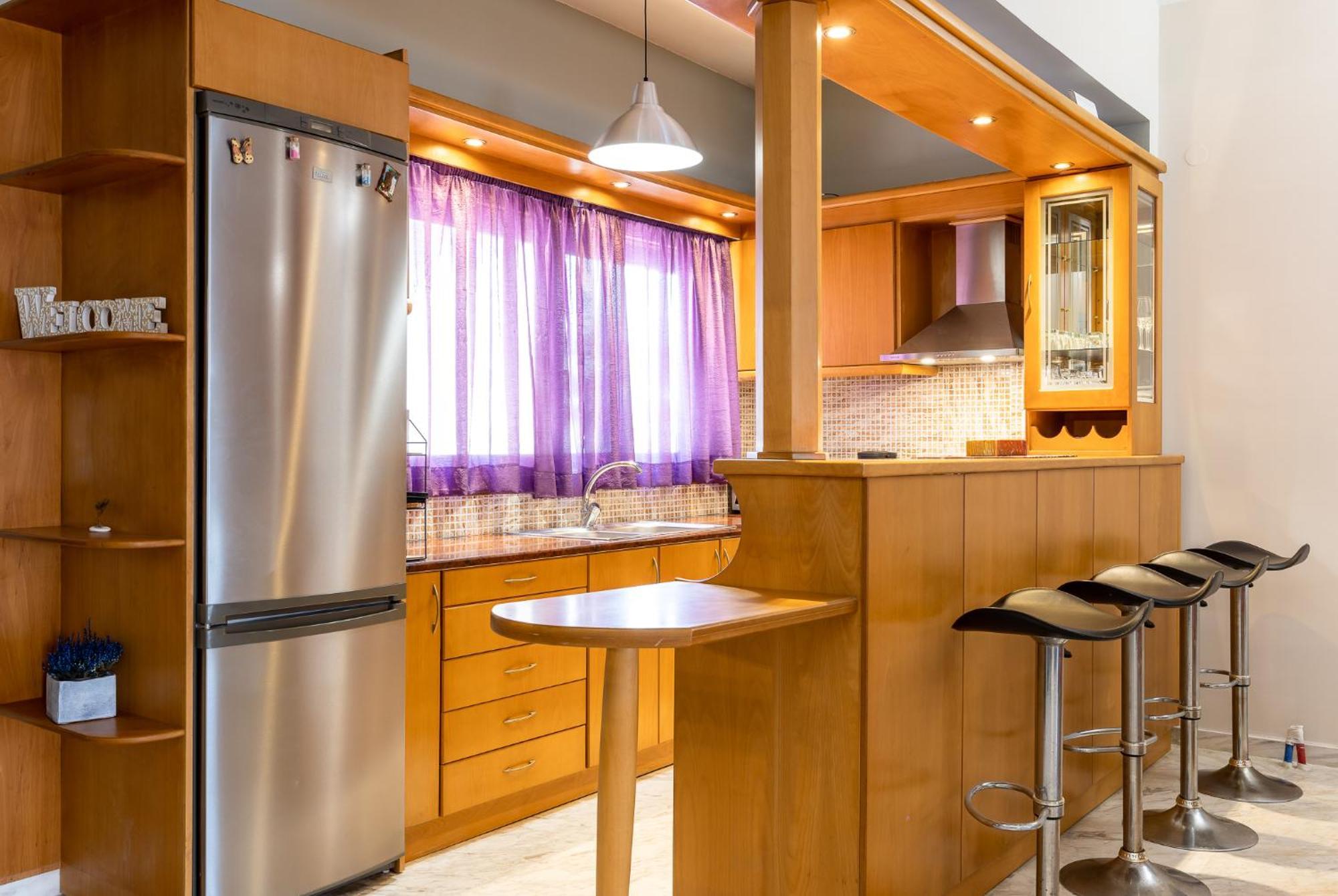 Big Spacious In The Heart Of The City!
