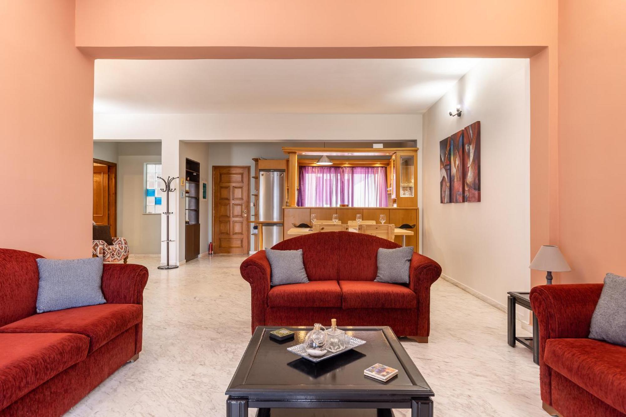 Big Spacious In The Heart Of The City! Chania (Crete)