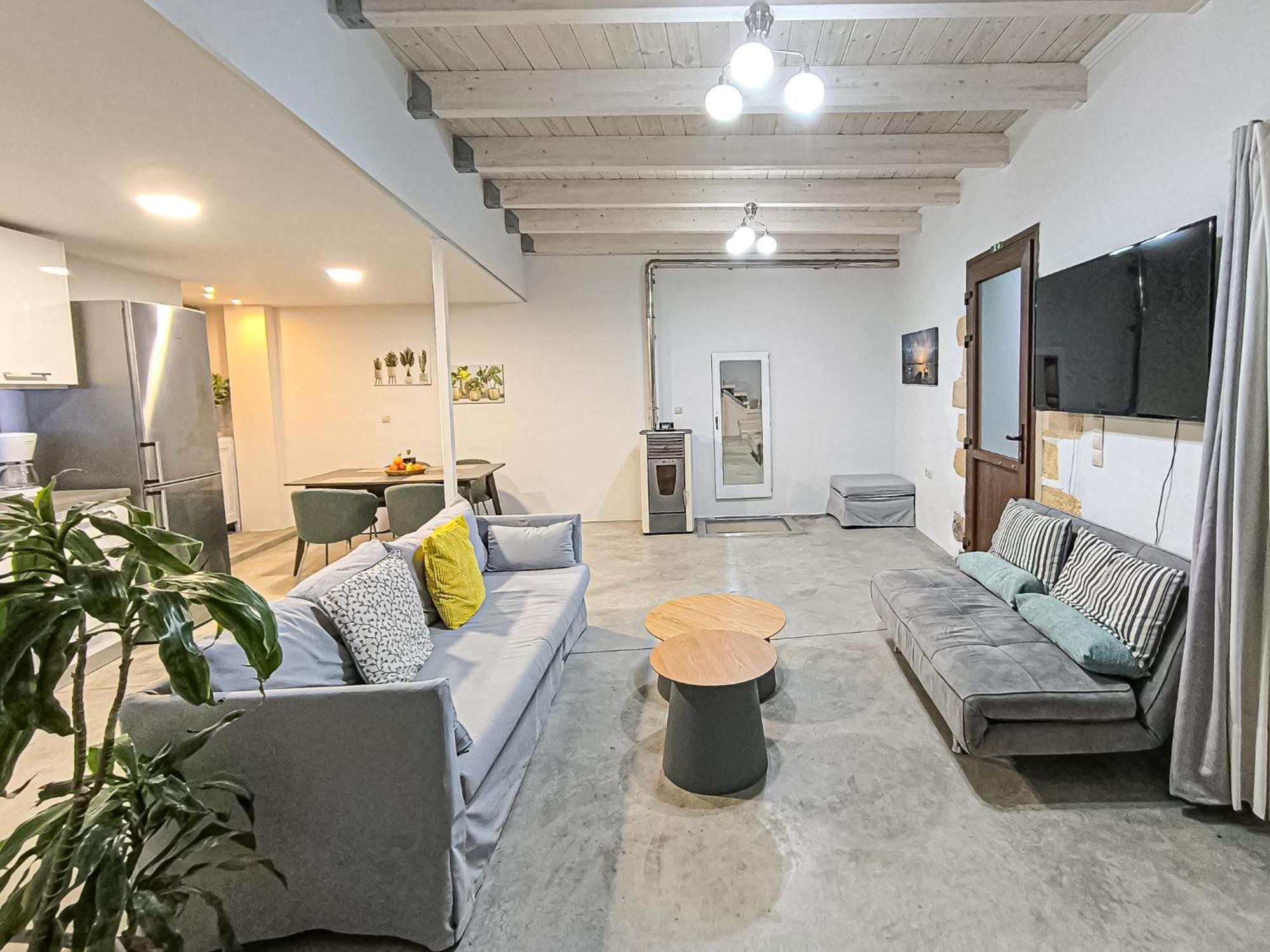 Charming Old Tannery House With Spacious Veranda And Stunning Sea View! Chania (Crete)