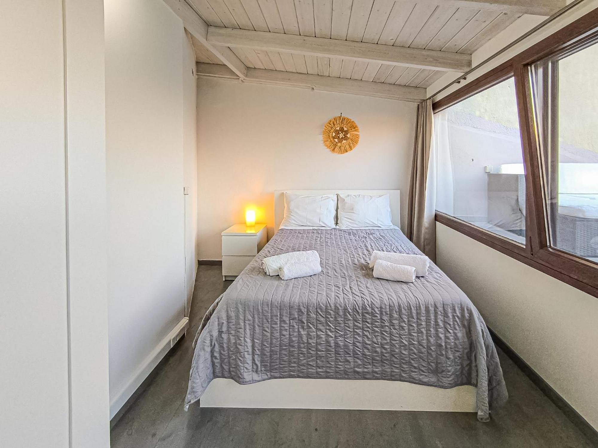 Charming Old Tannery House With Spacious Veranda And Stunning Sea View! Chania (Crete)