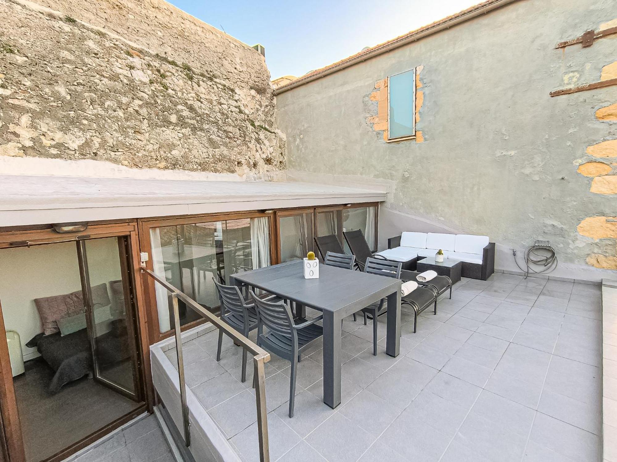 Charming Old Tannery House With Spacious Veranda And Stunning Sea View! *