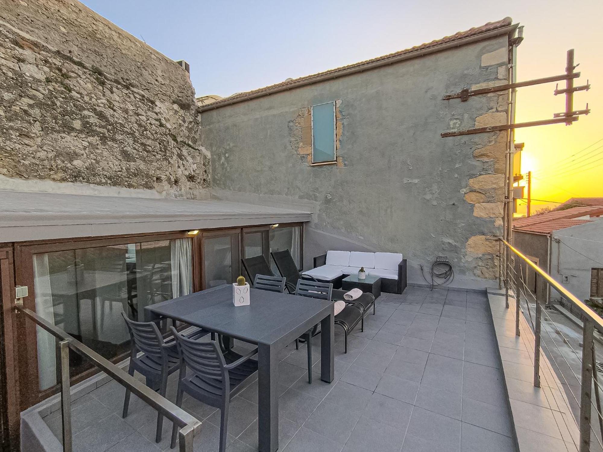 Charming Old Tannery House With Spacious Veranda And Stunning Sea View! *