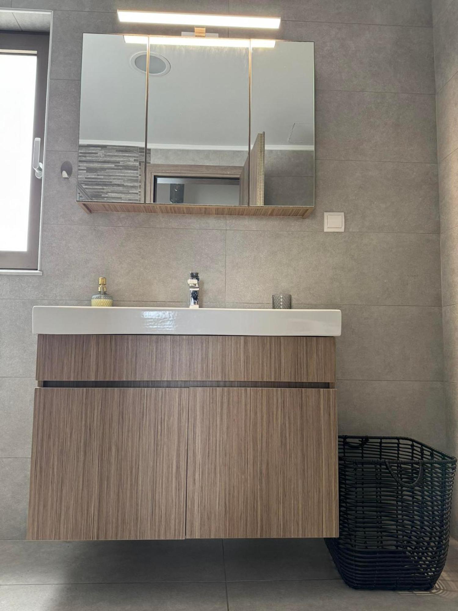 Zonapartments B Sea View- Center *