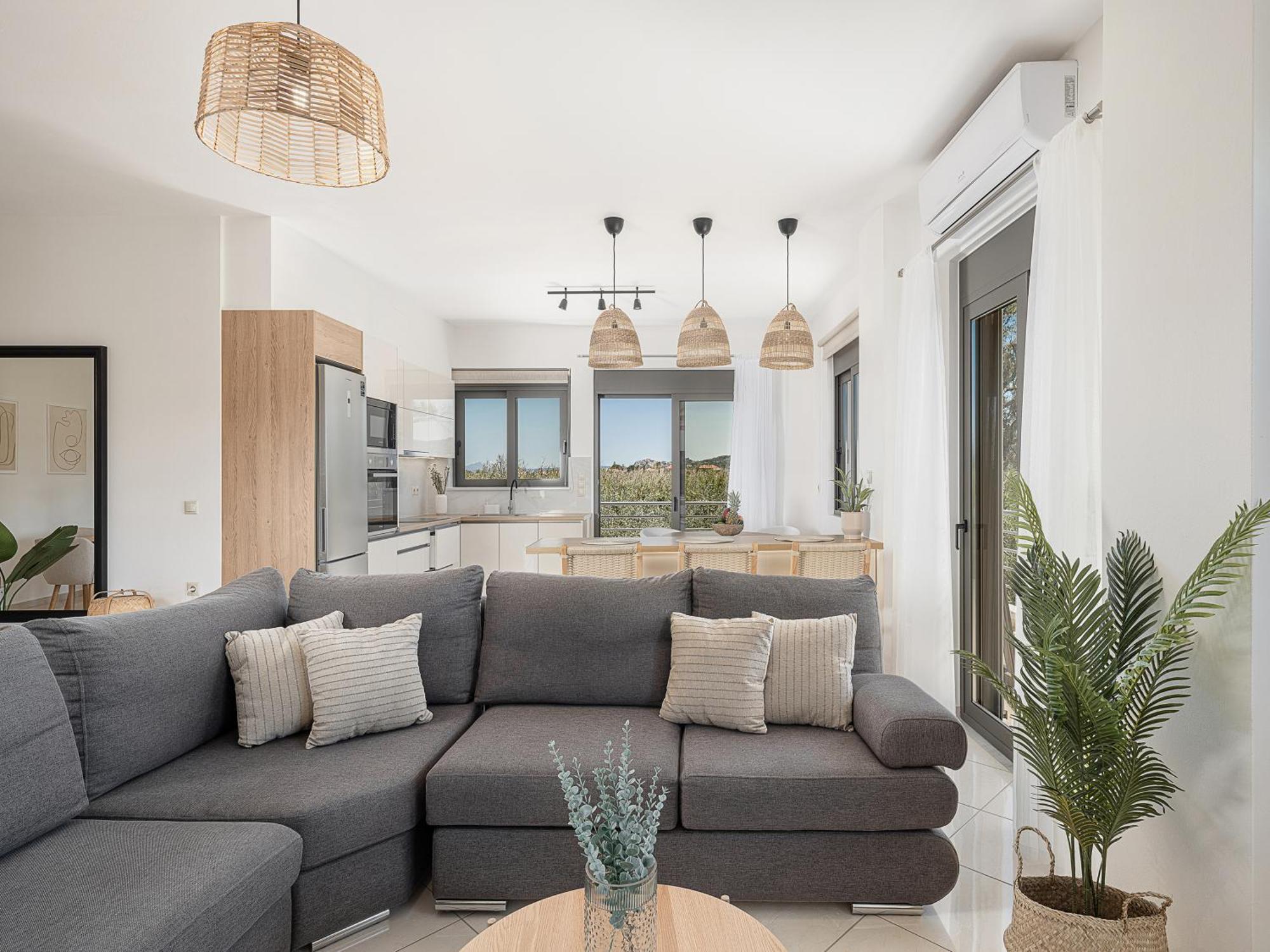 Sol Luxury - Close To The With A Private Mini Pool