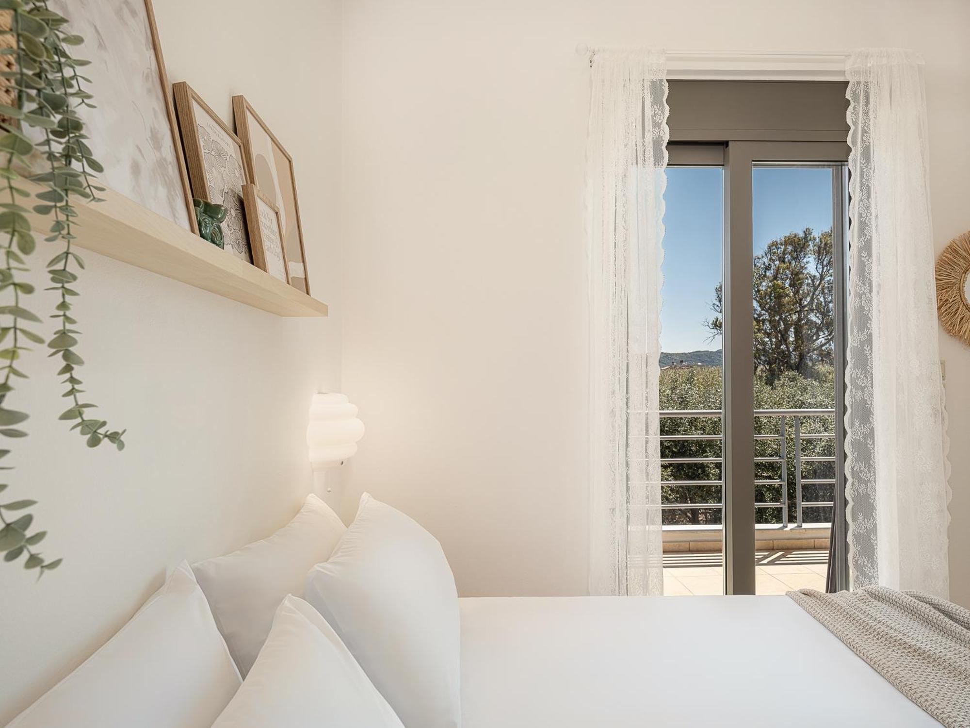 Sol Luxury - Close To The With A Private Mini Pool