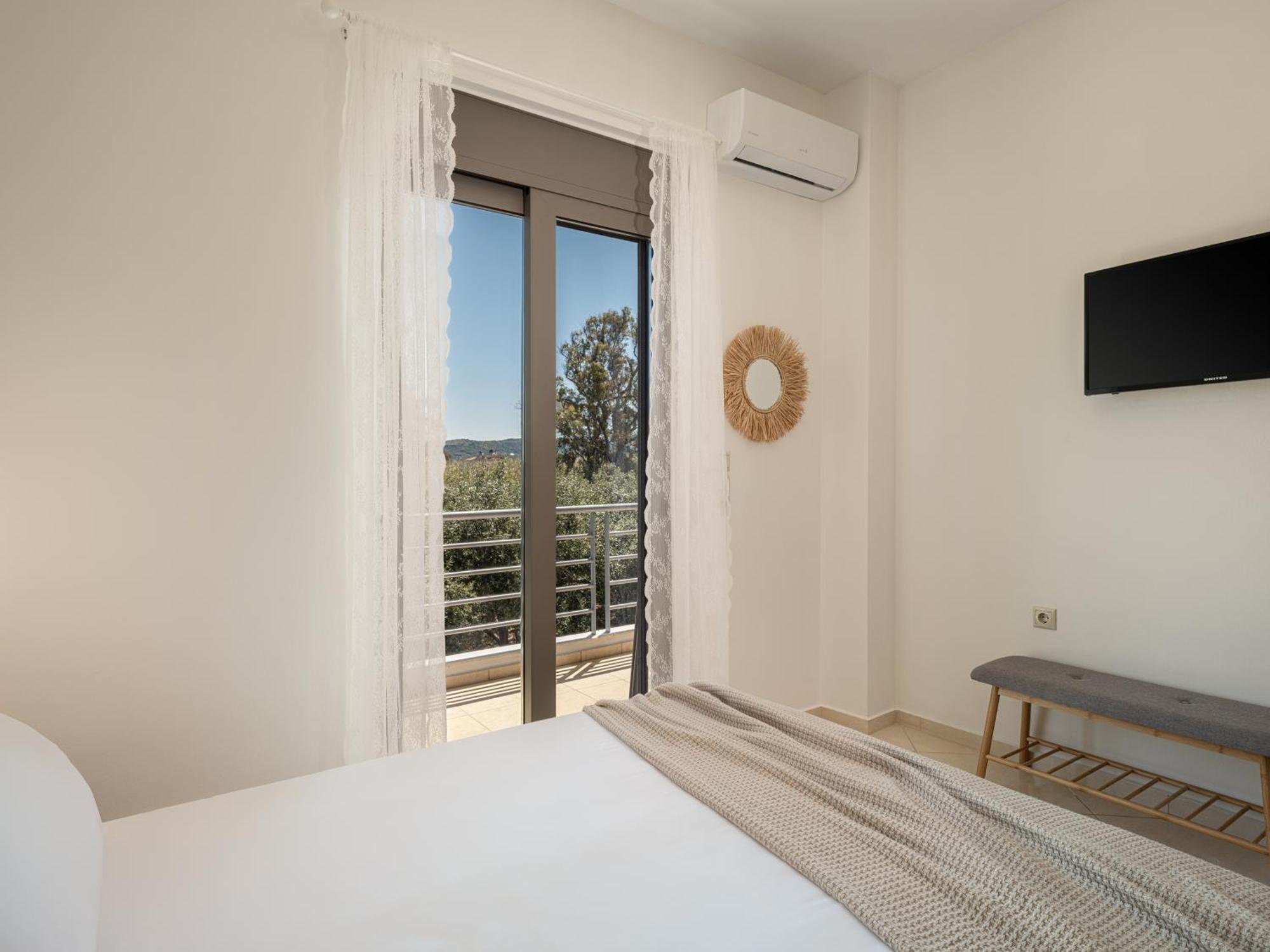 Sol Luxury - Close To The With A Private Mini Pool Apartment Chania (Crete)