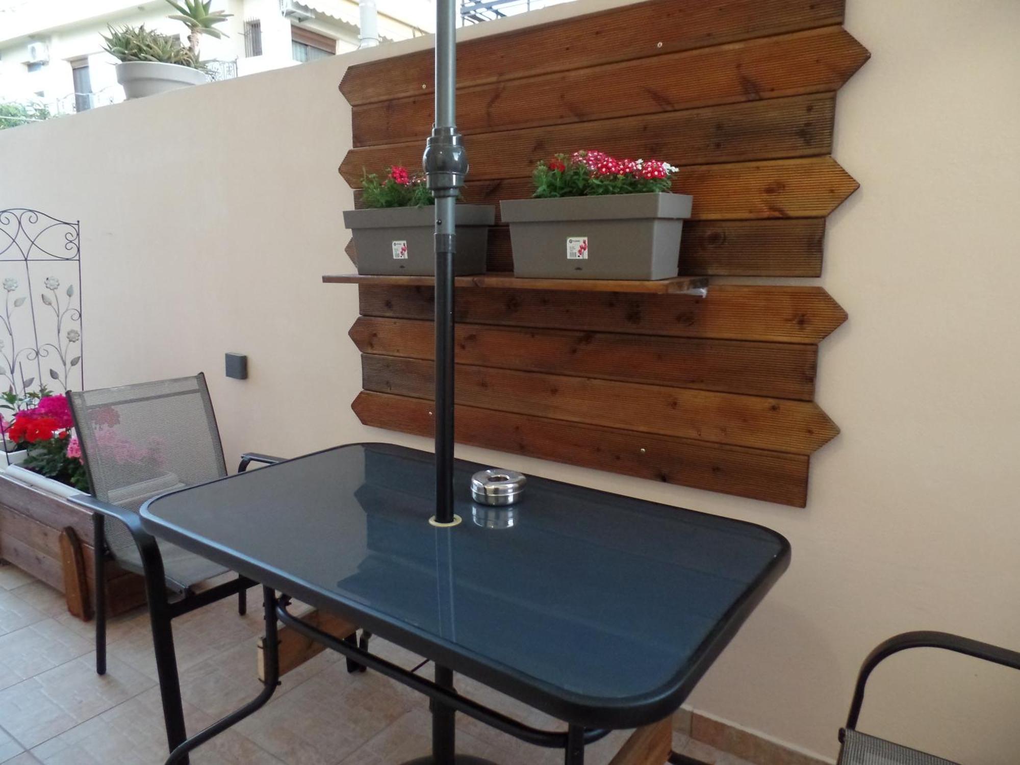 Ellis With Private Entrance And Veranda