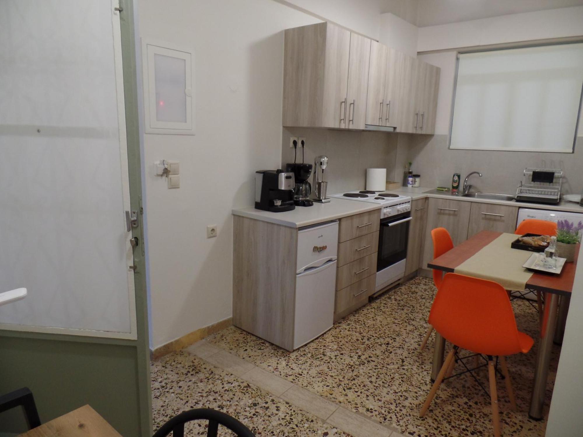 Ellis With Private Entrance And Veranda * Chania (Crete)