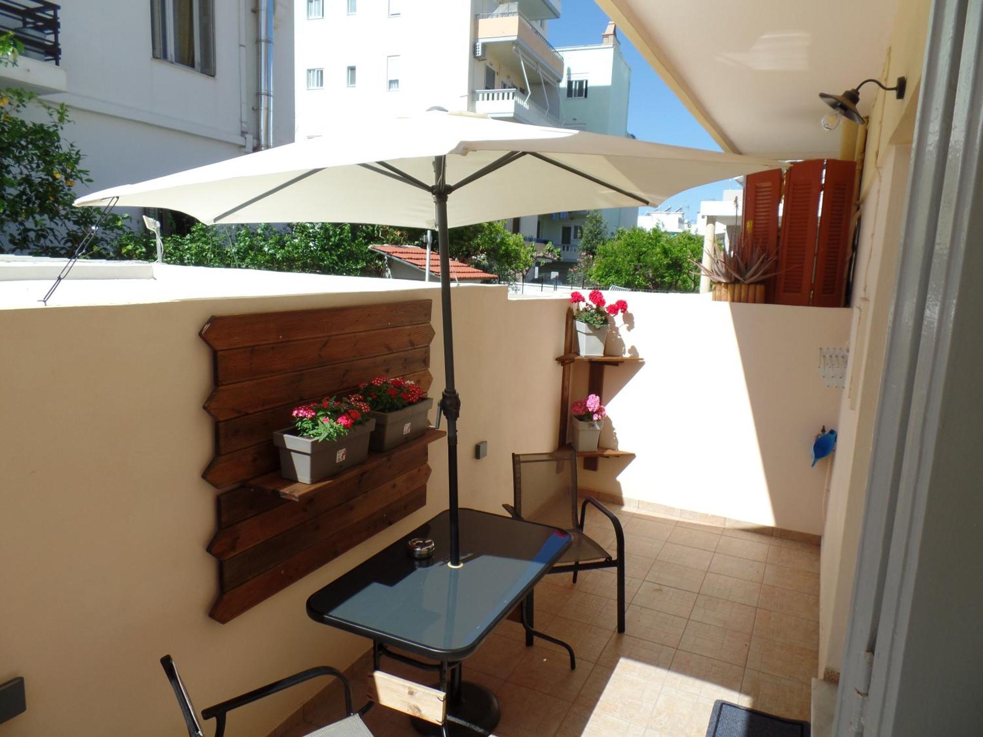 Ellis With Private Entrance And Veranda *