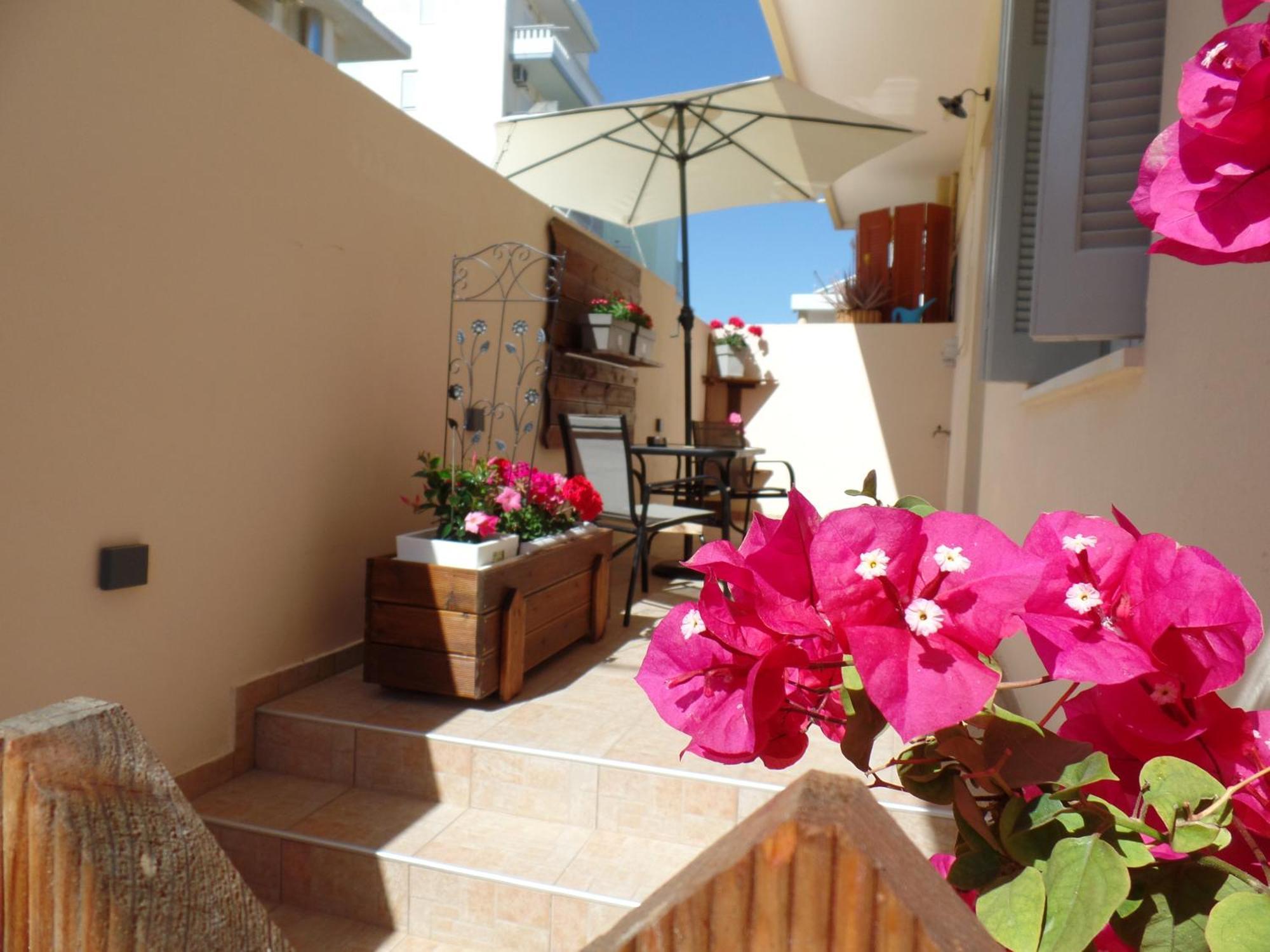 Ellis With Private Entrance And Veranda * Chania (Crete)