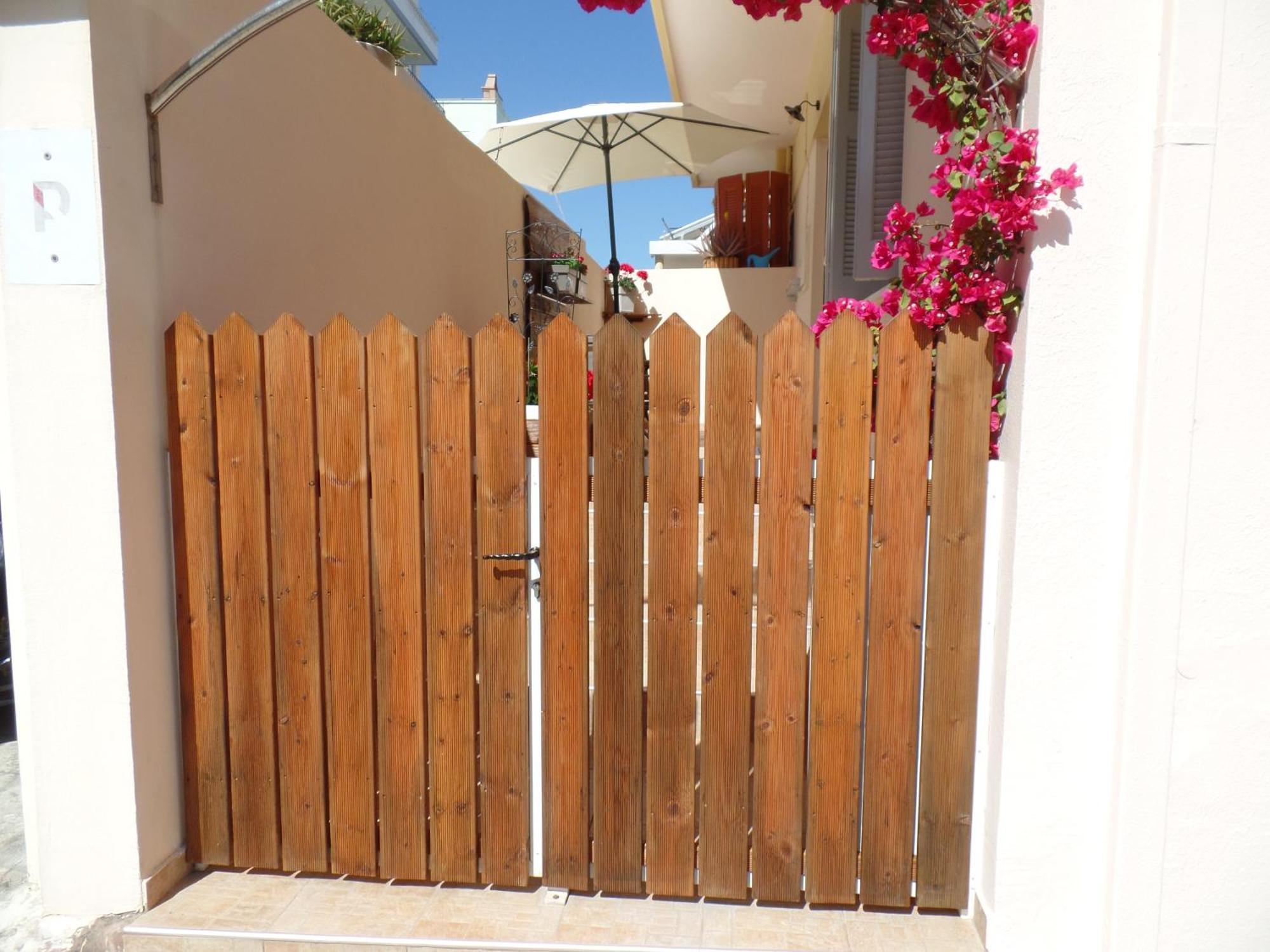Ellis With Private Entrance And Veranda Chania (Crete)