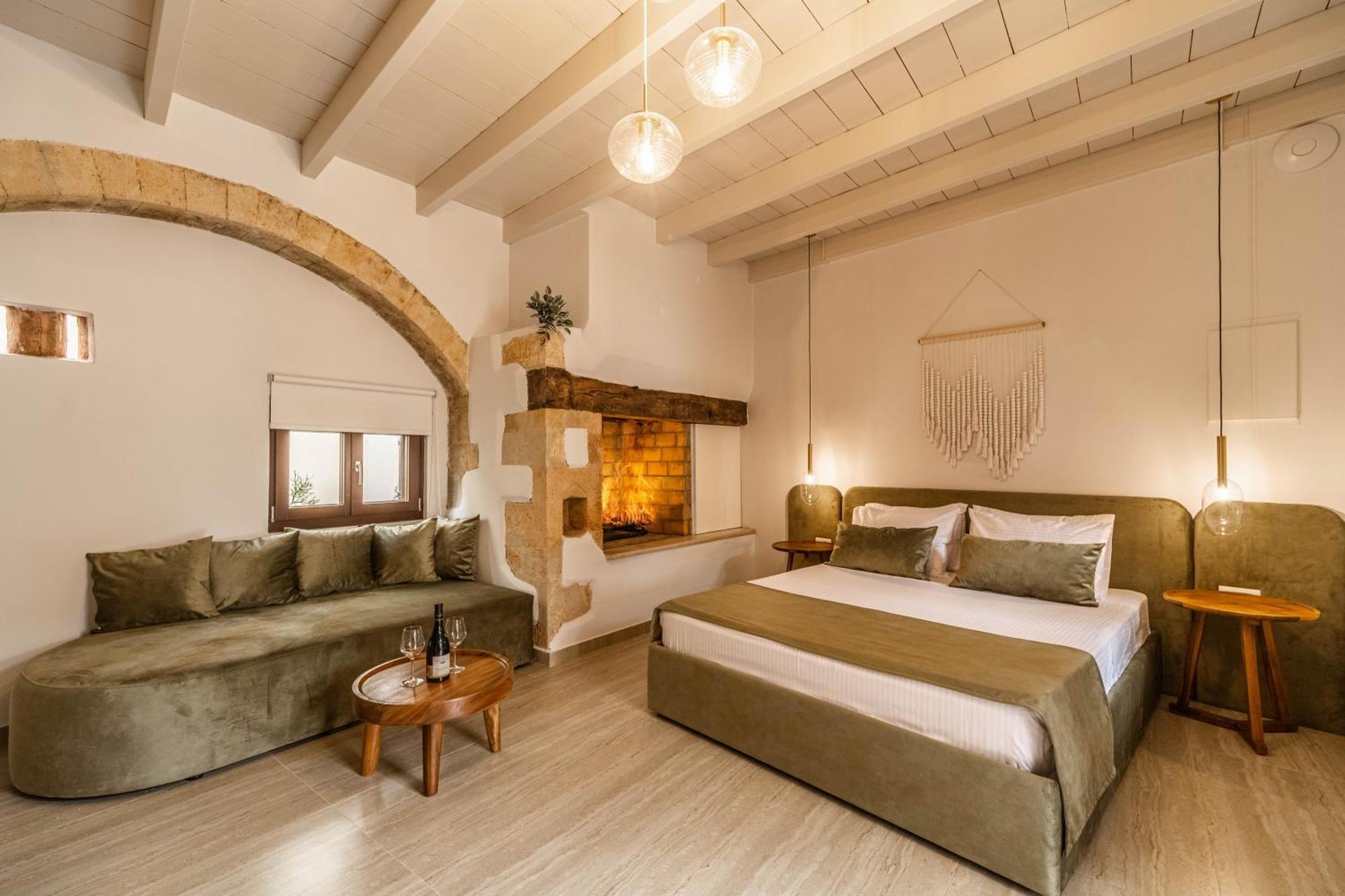 Lithinon Luxury Suites With Free Parking * Chania (Crete)