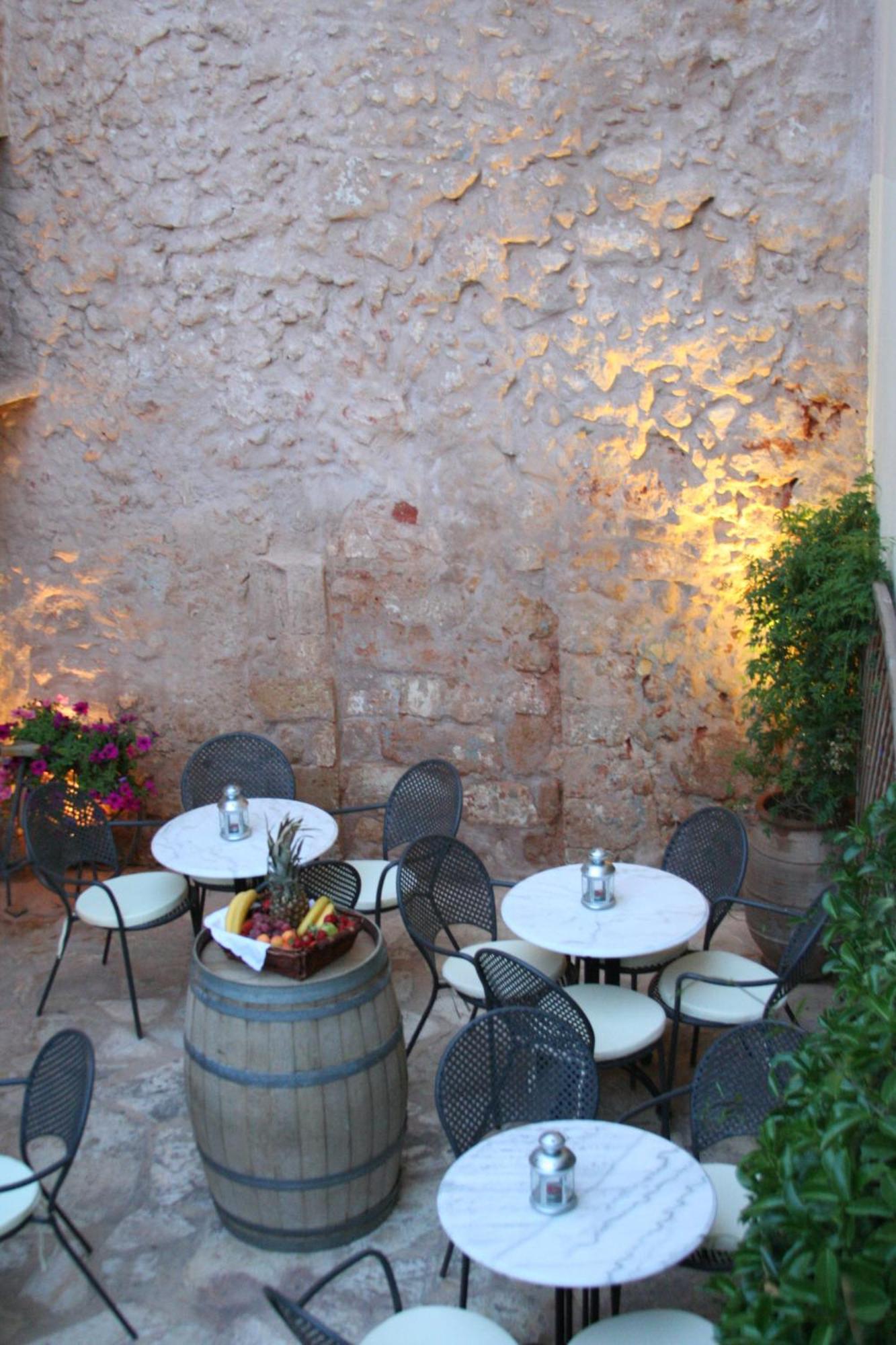 Hotel Ionas Boutique 3*